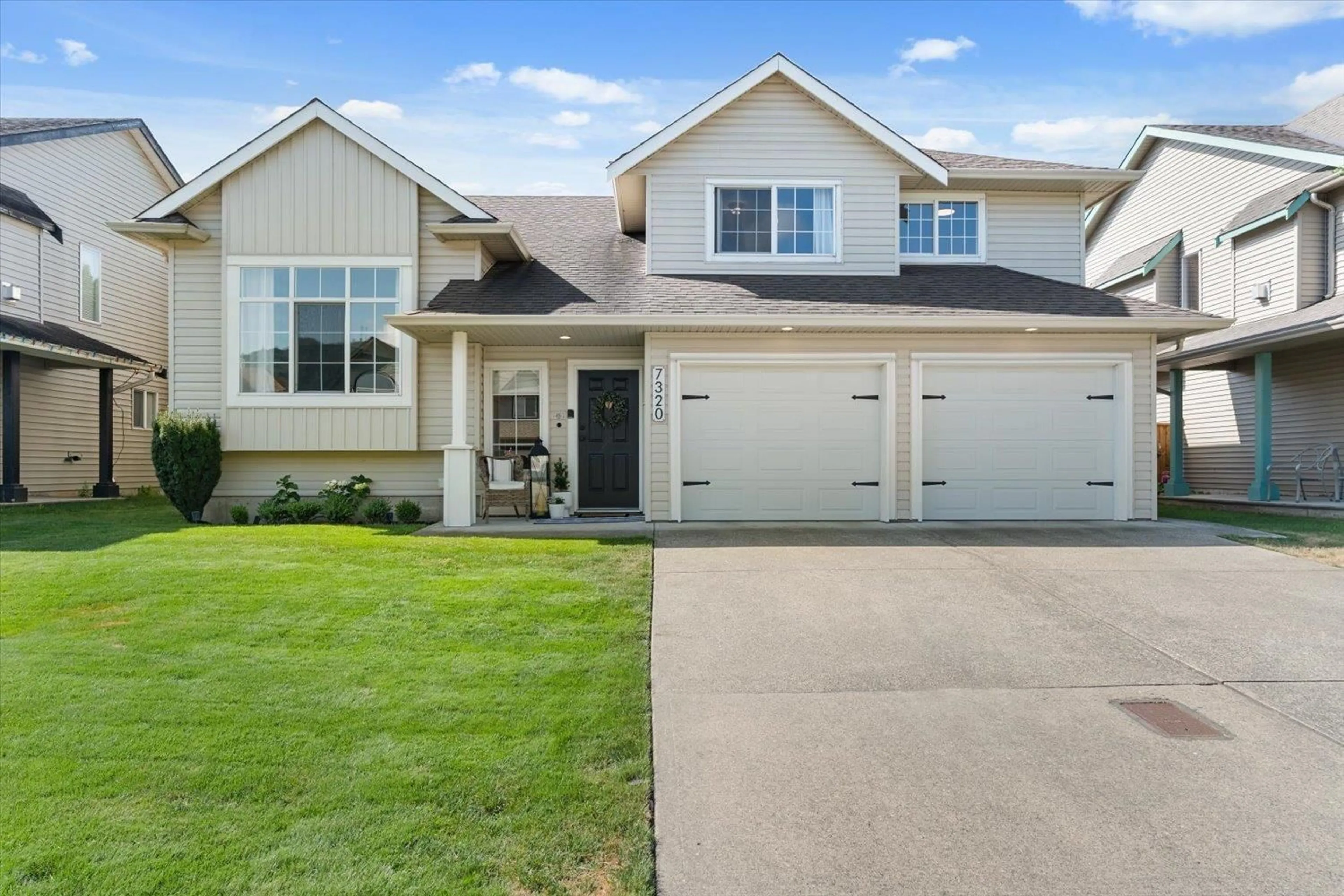 Home with vinyl exterior material, street for 7320 PRASMOUNT PLACE, Agassiz British Columbia V0M1A0