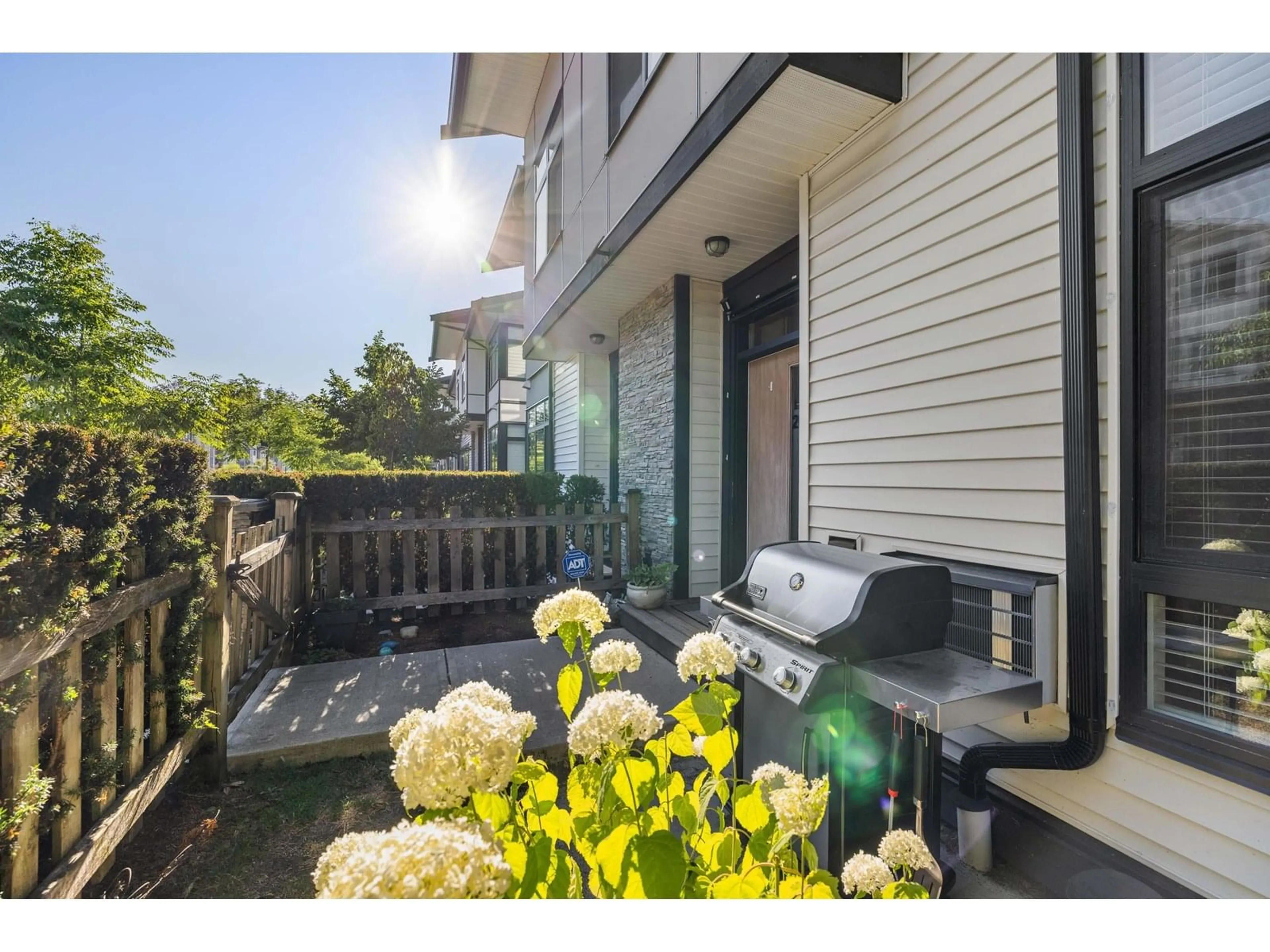 Patio, unknown for 20 - 14057 60A, Surrey British Columbia V3X0J2