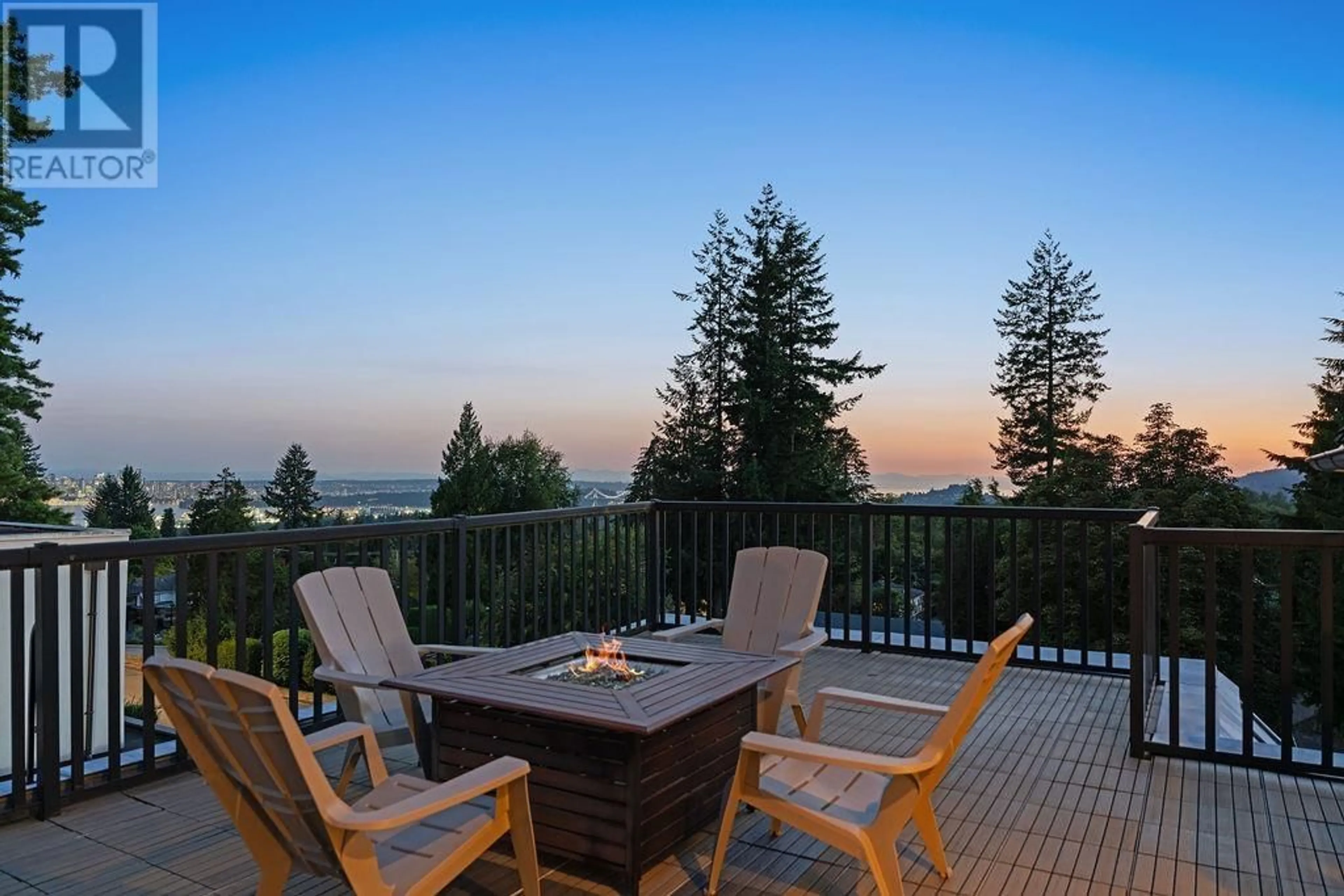 Patio, mountain view for 284 SANDRINGHAM CRESCENT, North Vancouver British Columbia V7N2R8