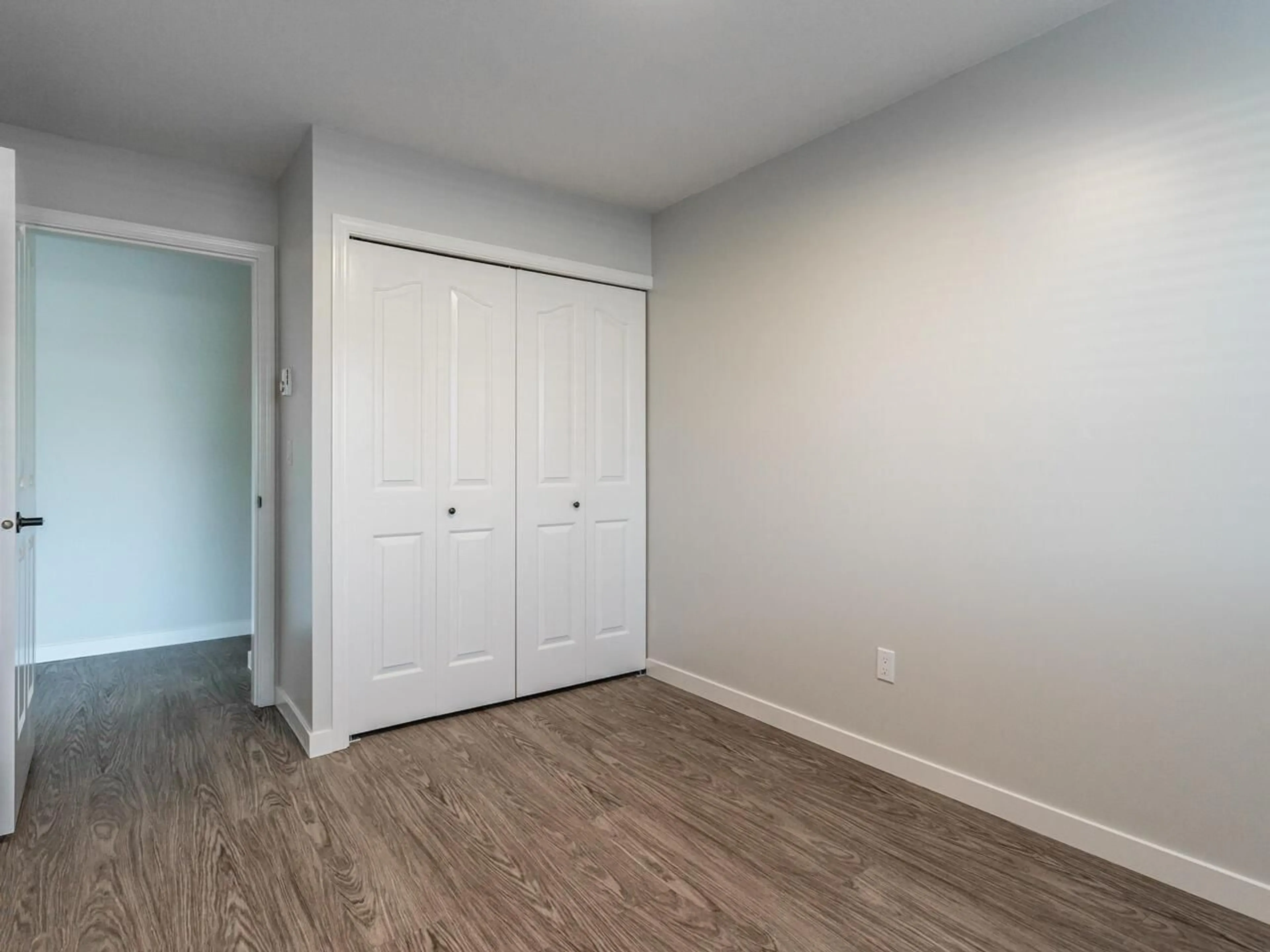 A pic of a room for 101 - 2239 152, Surrey British Columbia V4A4P1