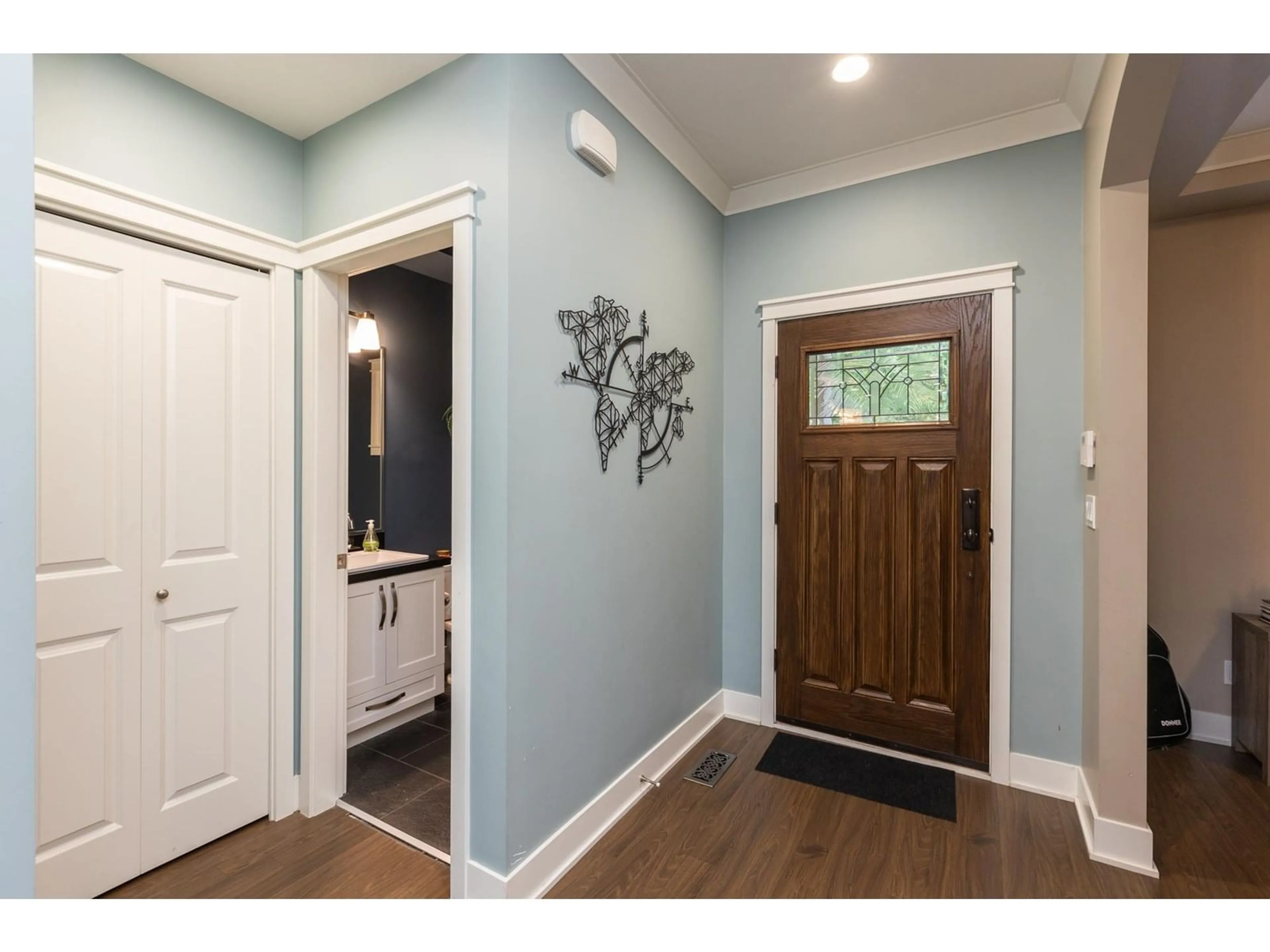 Indoor entryway for 254 172, Surrey British Columbia V3Z9R1