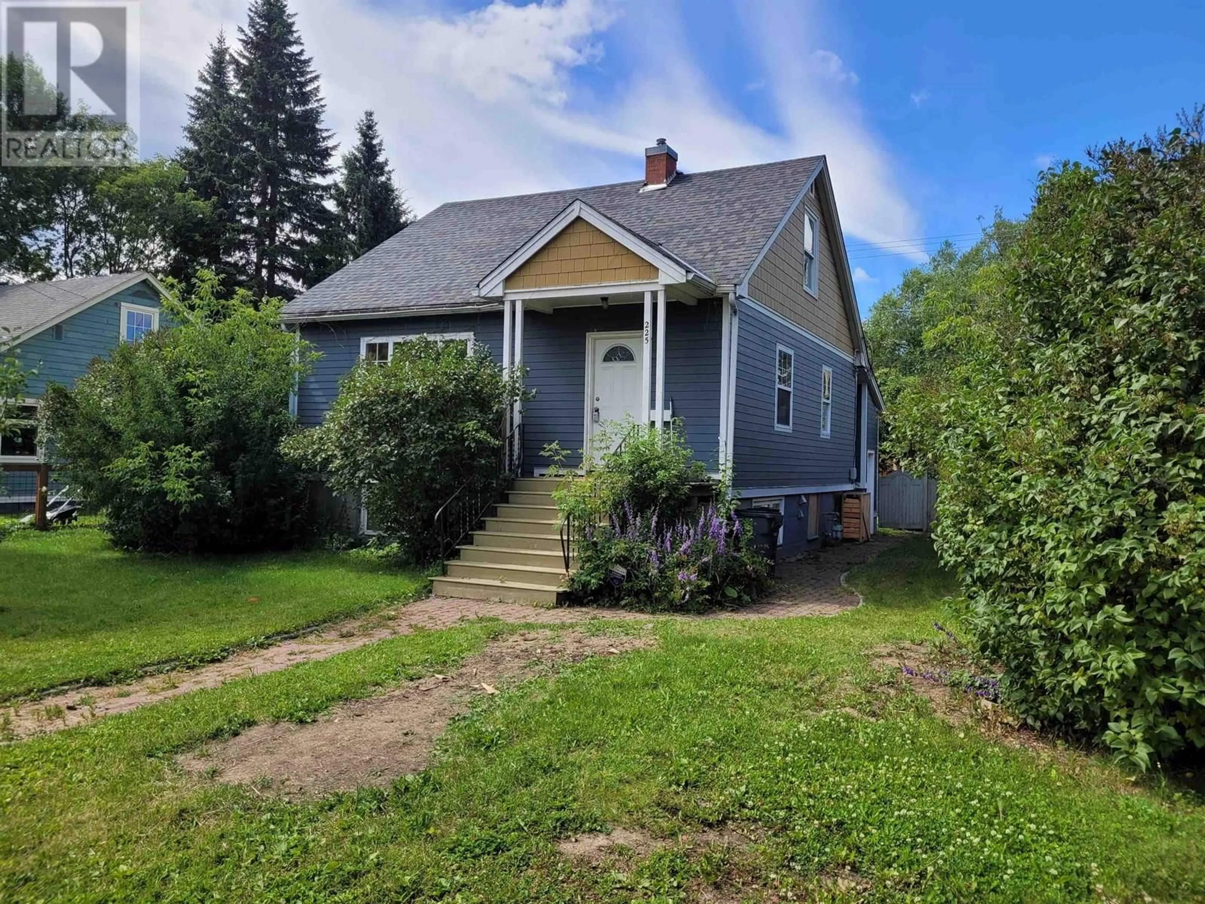 A pic from outside/outdoor area/front of a property/back of a property/a pic from drone, street for 225 ALWARD STREET, Prince George British Columbia V2M2C9