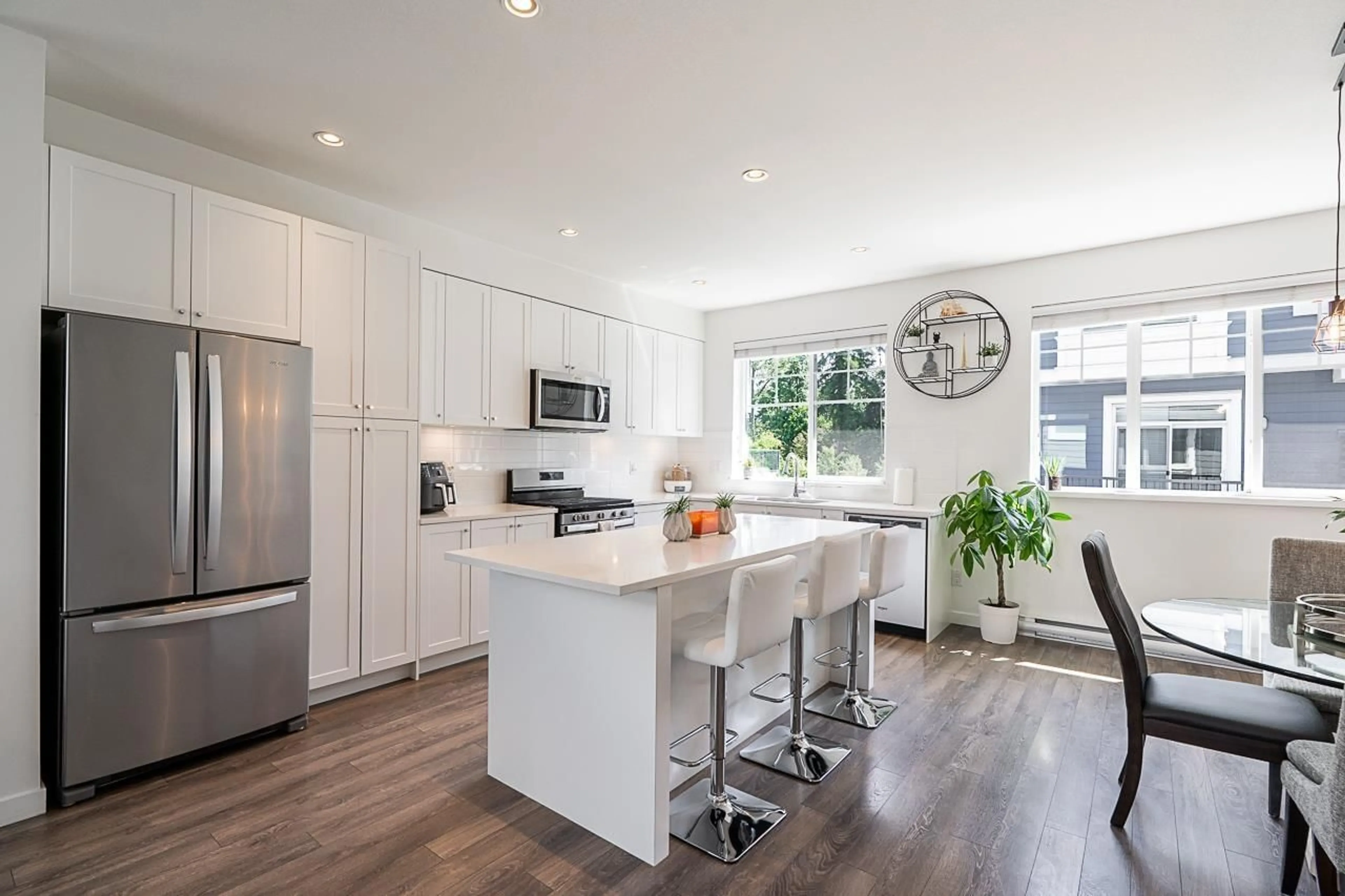 Open concept kitchen, unknown for 13 - 16678 25, Surrey British Columbia V2Z0Z2