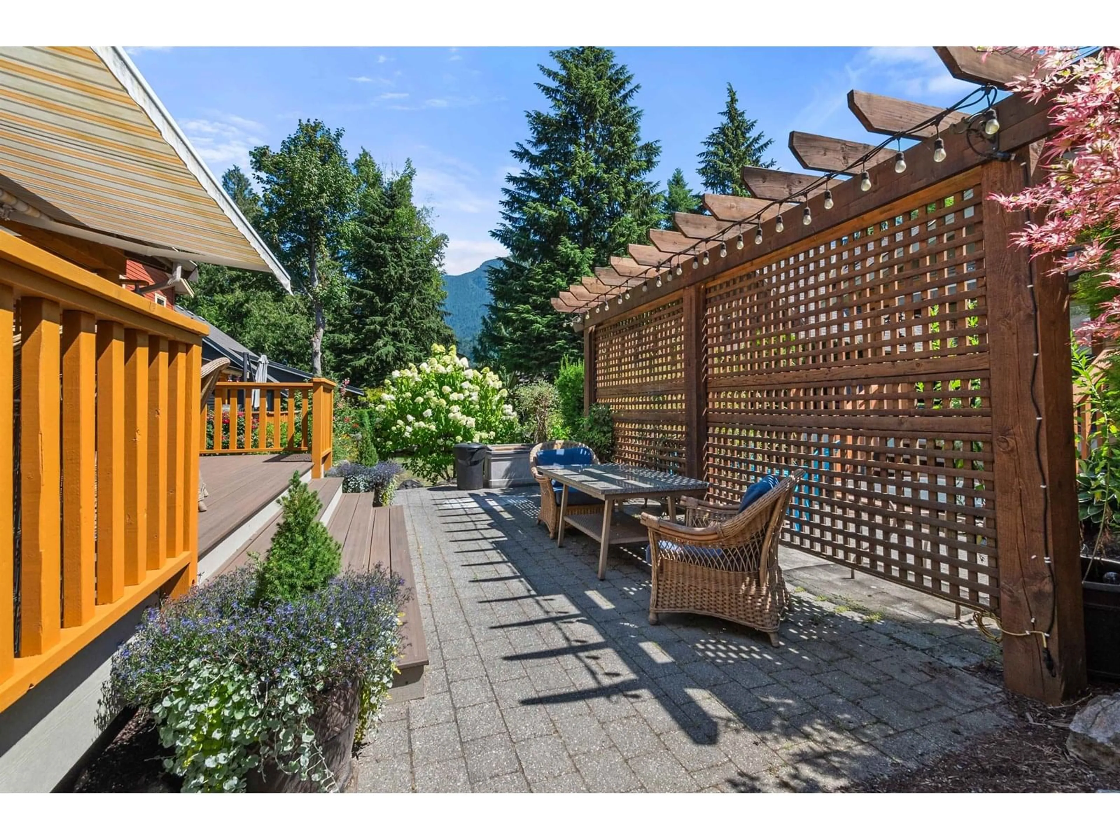 Patio, unknown for 43584 DEER RUN, Lindell Beach British Columbia V2R0E1