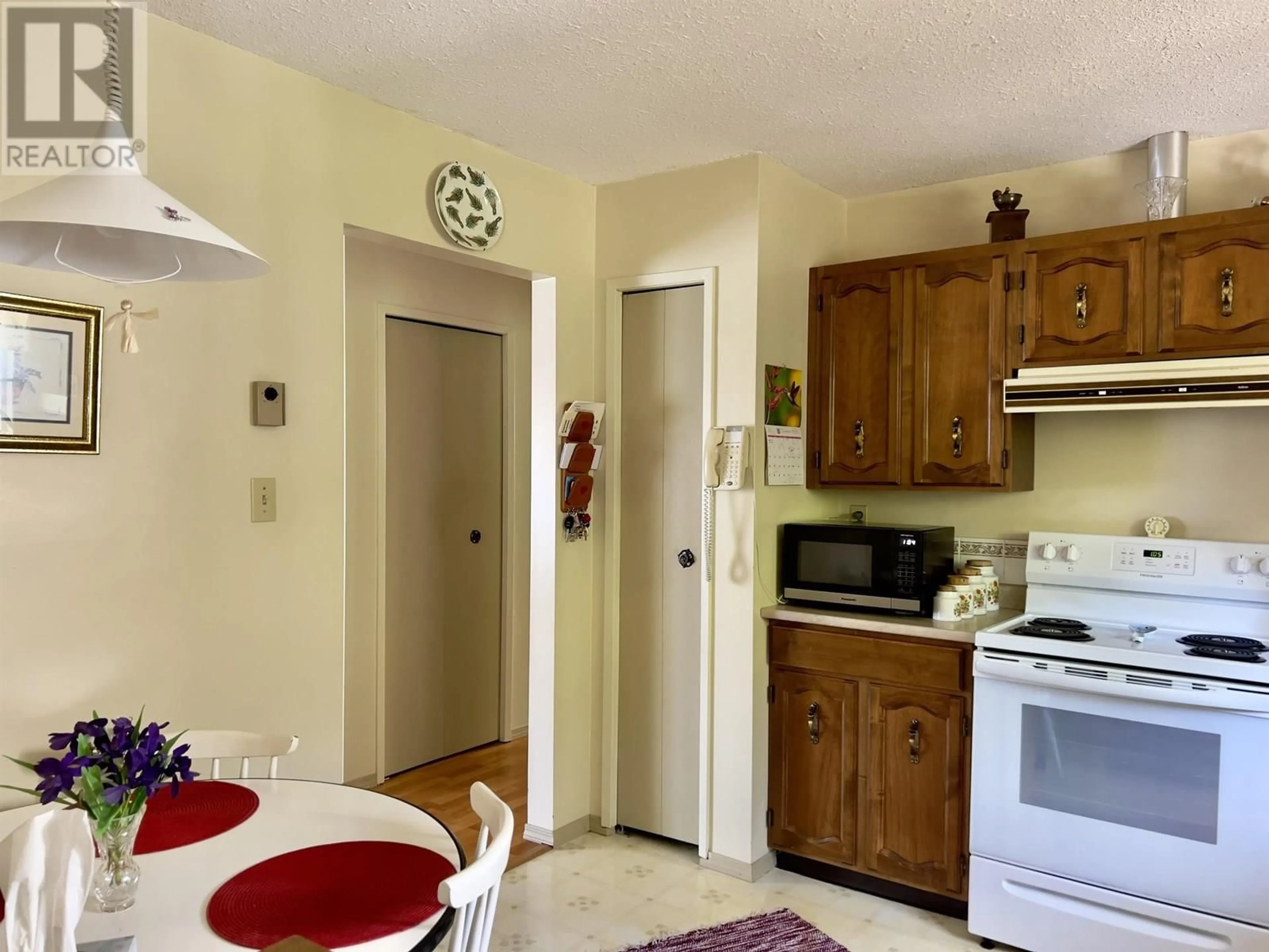 Standard kitchen, unknown for 19 MARGETTS STREET, Kitimat British Columbia V8C2L4