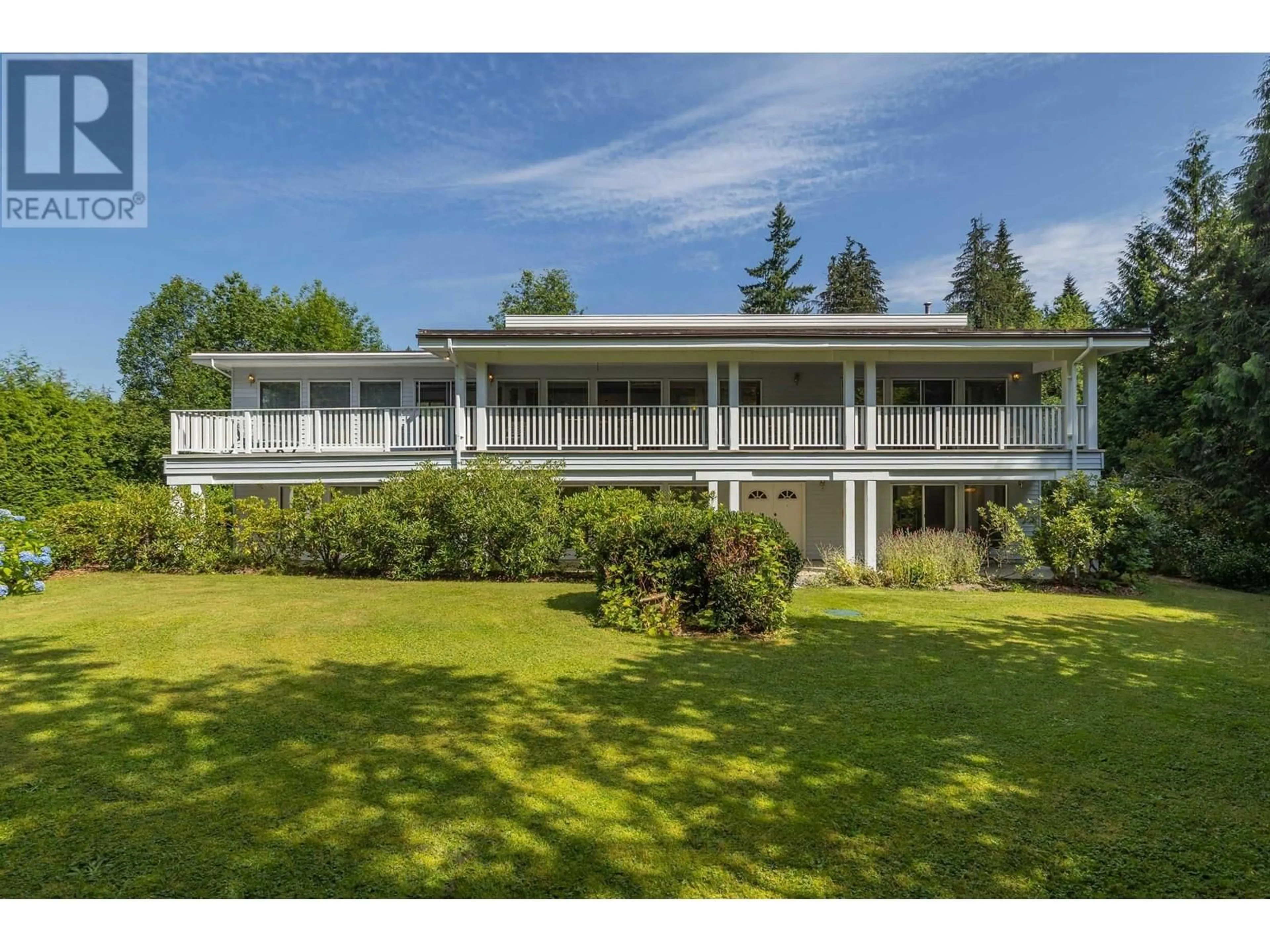 A pic from outside/outdoor area/front of a property/back of a property/a pic from drone, unknown for 26307 GRANT AVENUE, Maple Ridge British Columbia V2W1H2