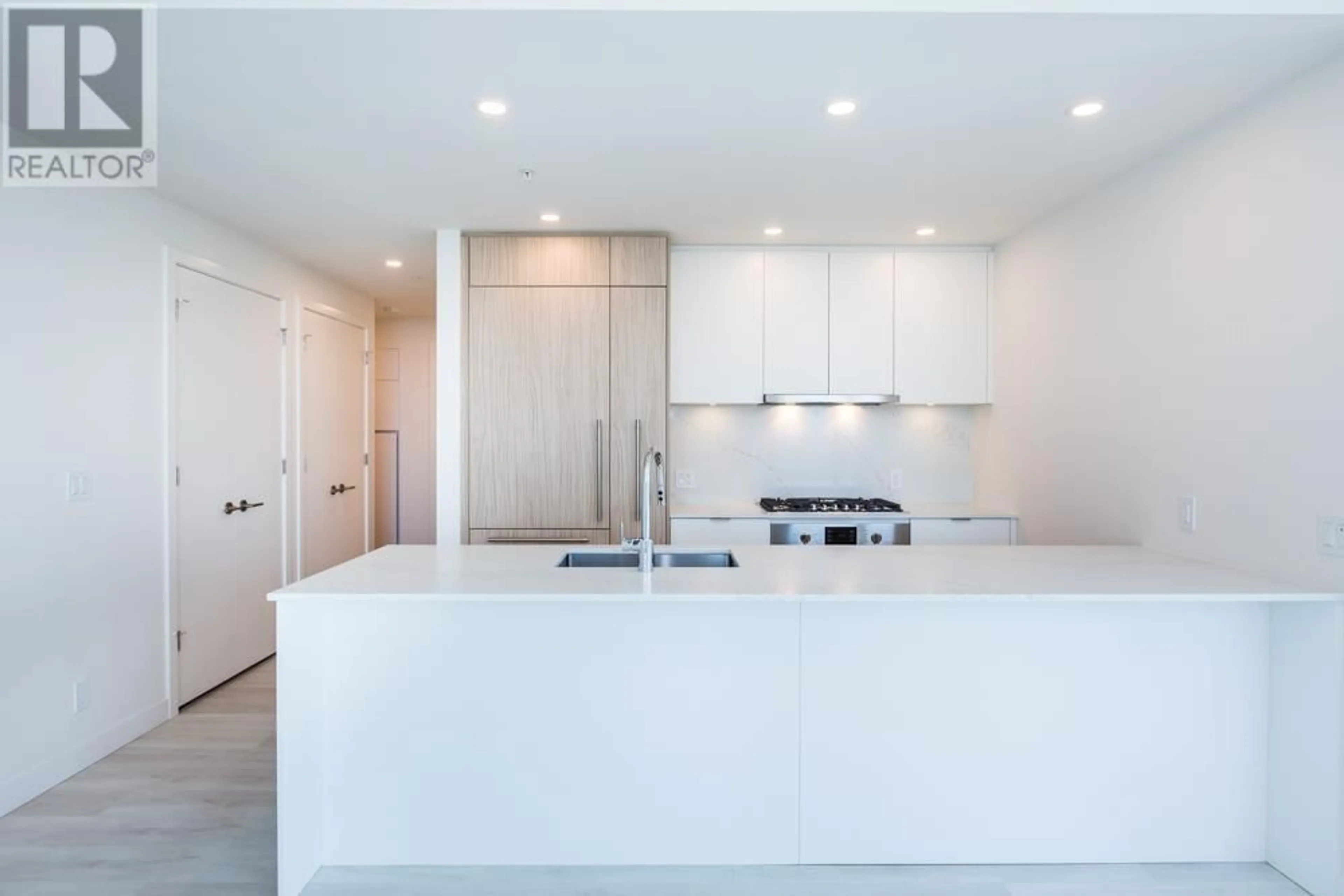 Open concept kitchen, ceramic/tile floor for 1404 - 537 COTTONWOOD AVENUE, Coquitlam British Columbia V3J0S4