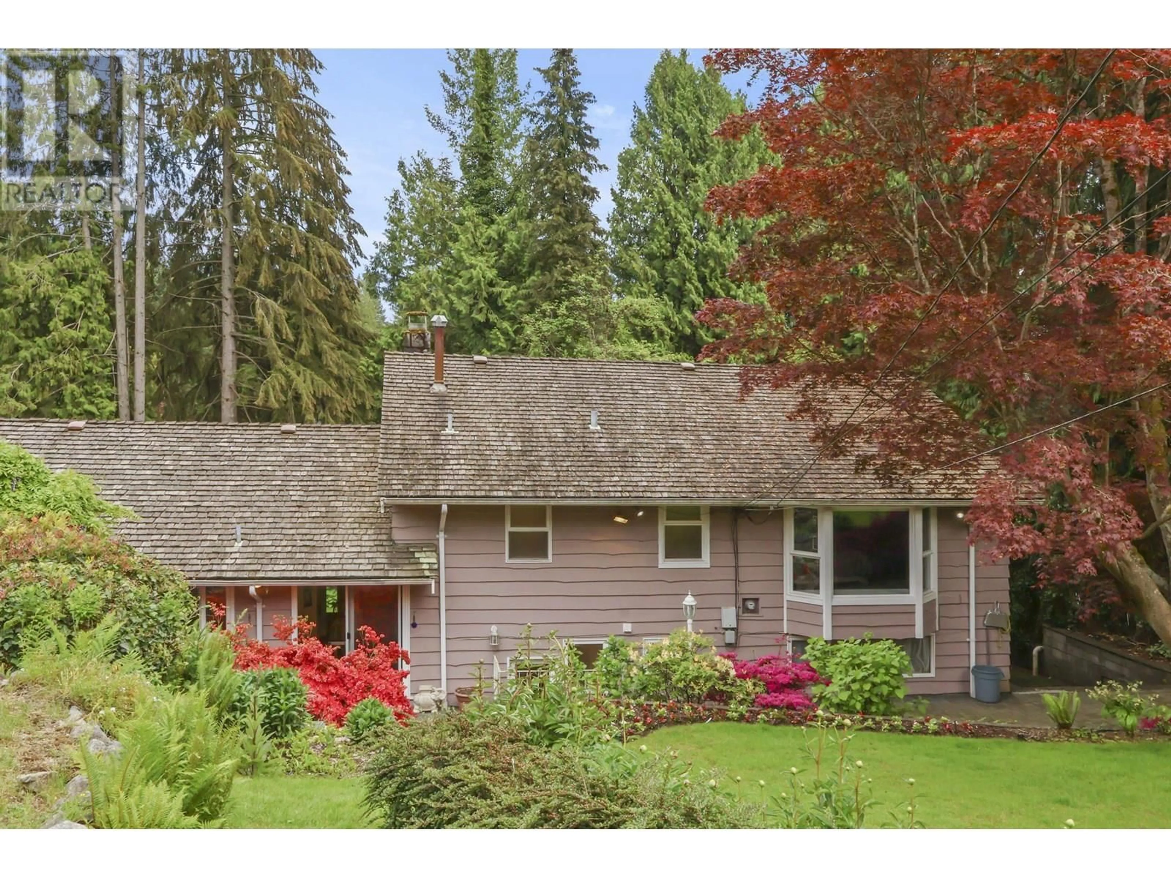Home with vinyl exterior material, unknown for 475 SOUTHBOROUGH DRIVE, West Vancouver British Columbia V7S1M4