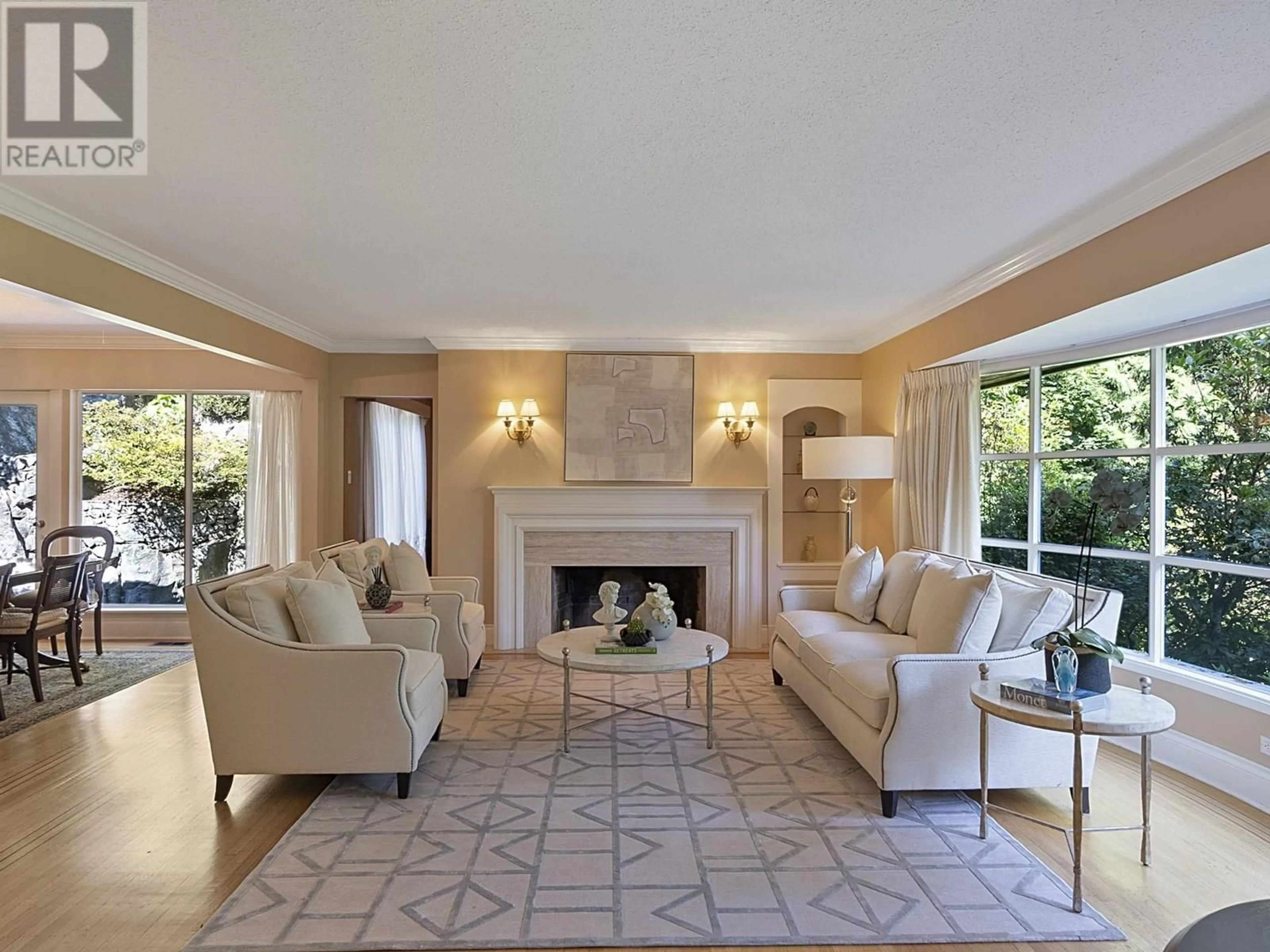 Living room with furniture, unknown for 475 SOUTHBOROUGH DRIVE, West Vancouver British Columbia V7S1M4