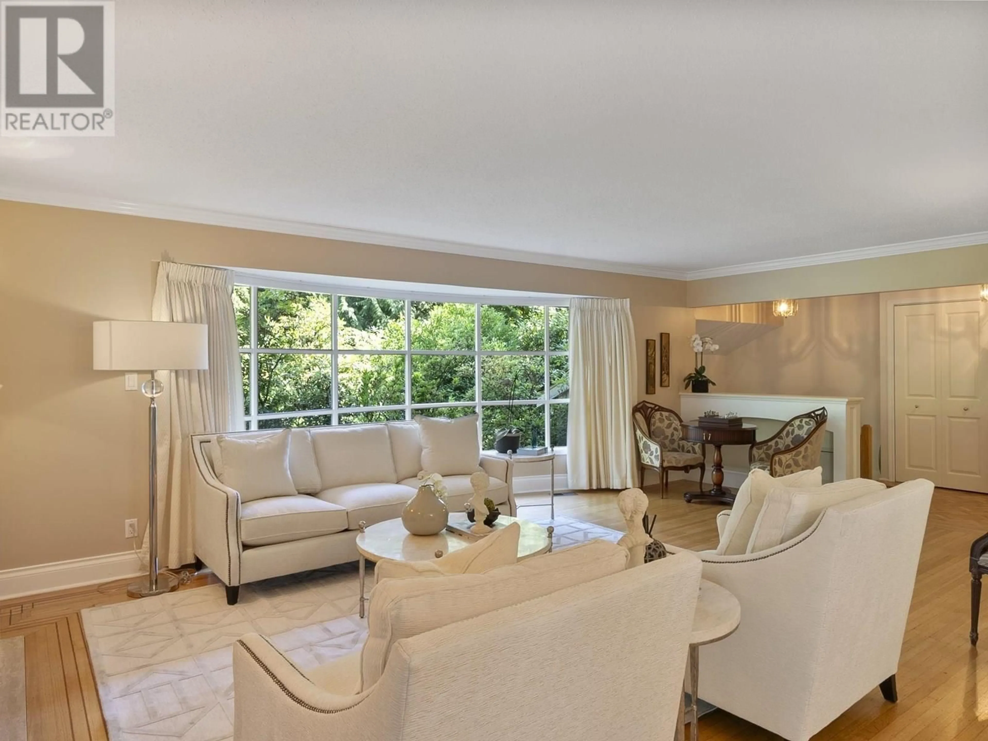 Living room with furniture, unknown for 475 SOUTHBOROUGH DRIVE, West Vancouver British Columbia V7S1M4