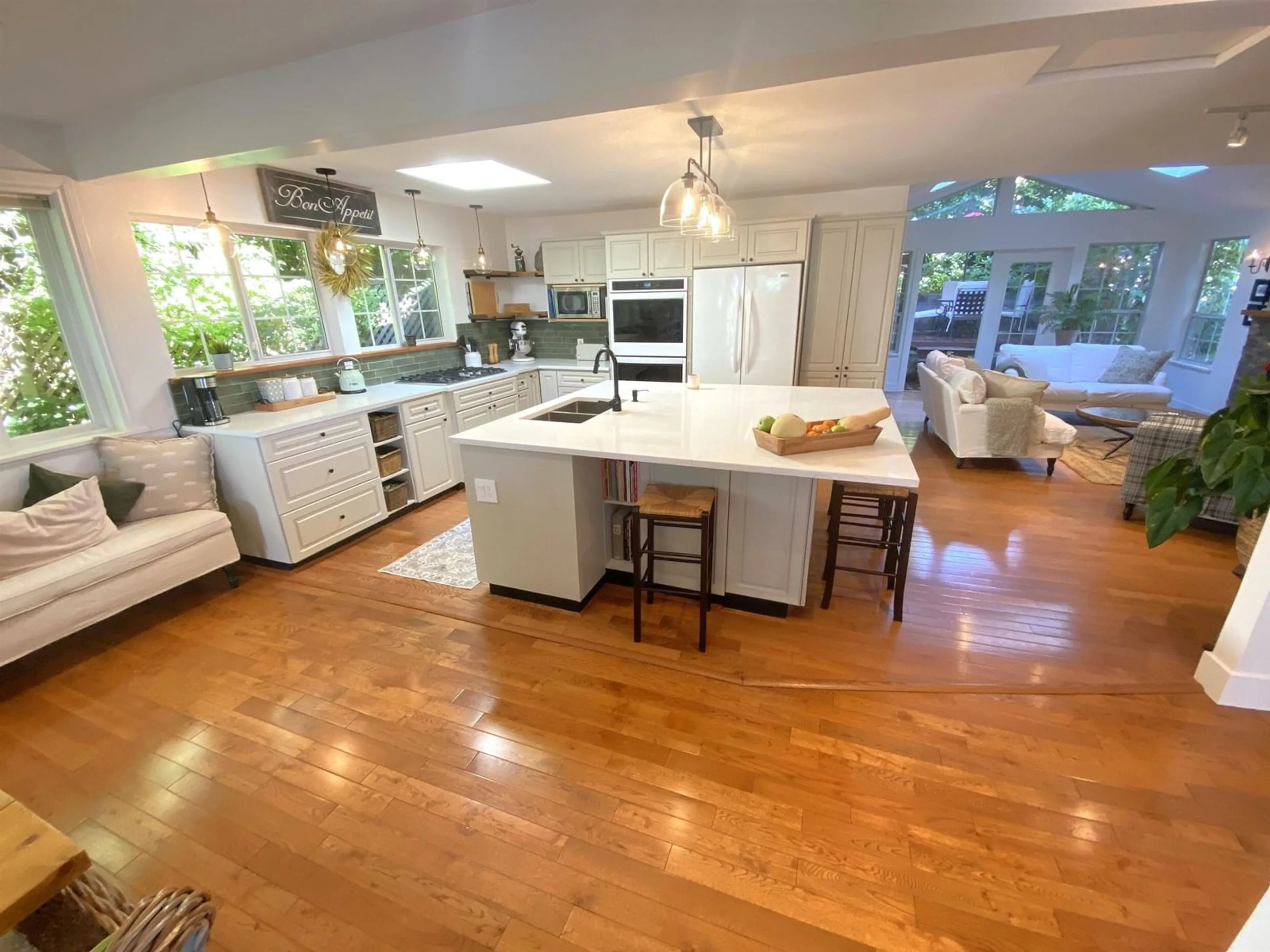 Open concept kitchen, unknown for 14143 TRITES, Surrey British Columbia V3X3E7
