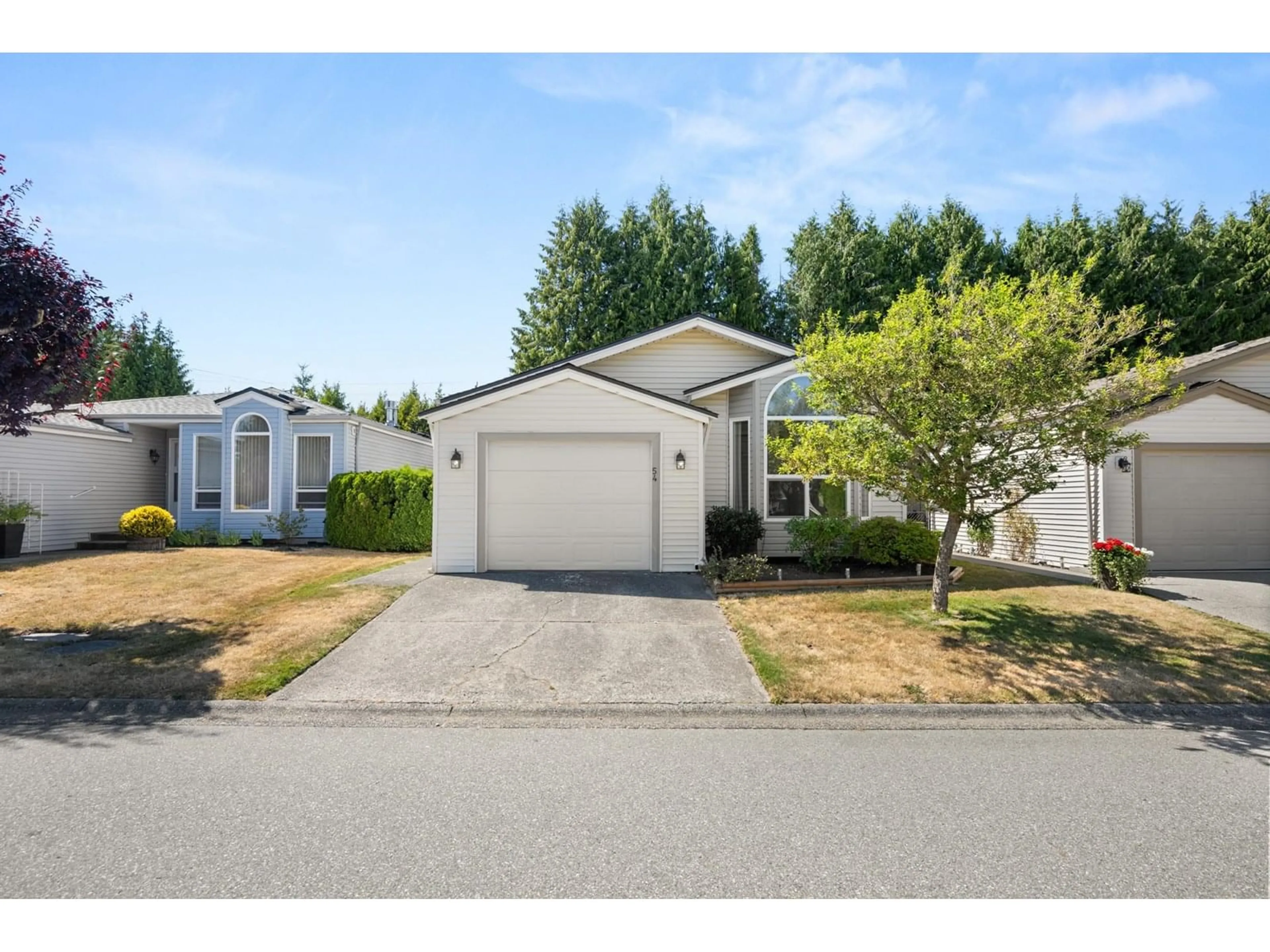 Home with vinyl exterior material, street for 54 - 2345 CRANLEY, Surrey British Columbia V4A9G5
