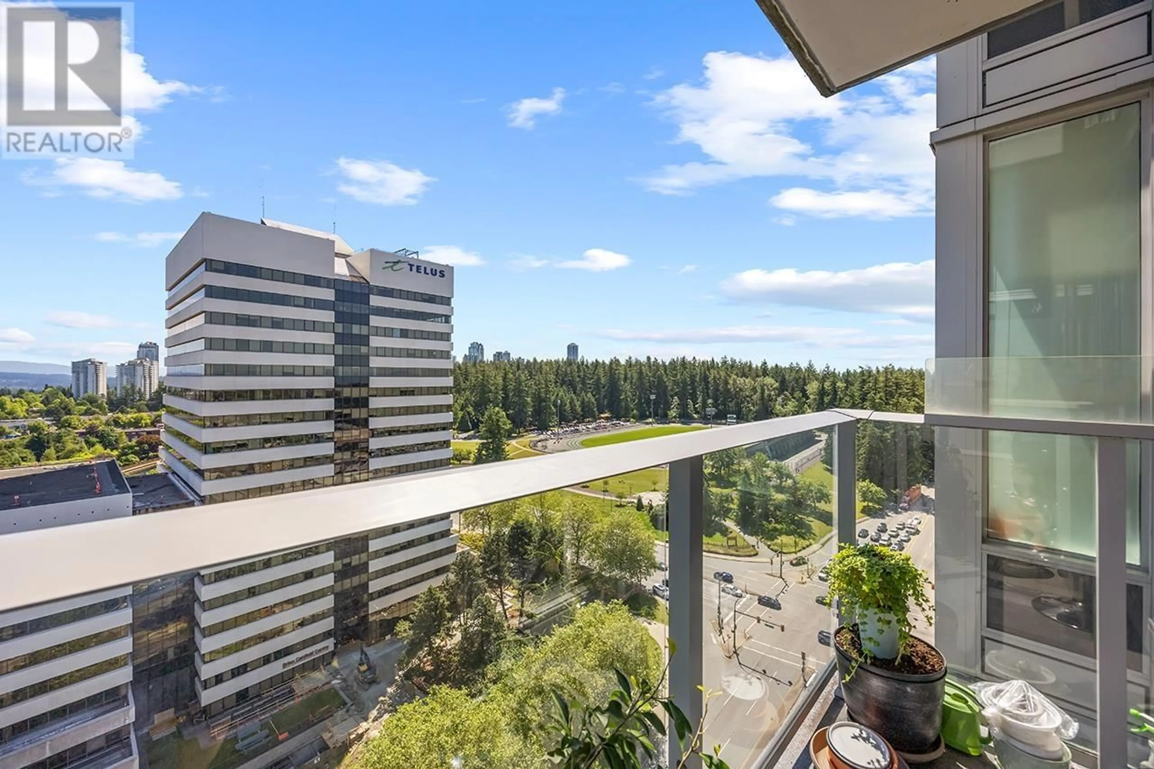Balcony in the apartment, city buildings view from balcony for 2606 - 5665 BOUNDARY ROAD, Vancouver British Columbia V5R0E4