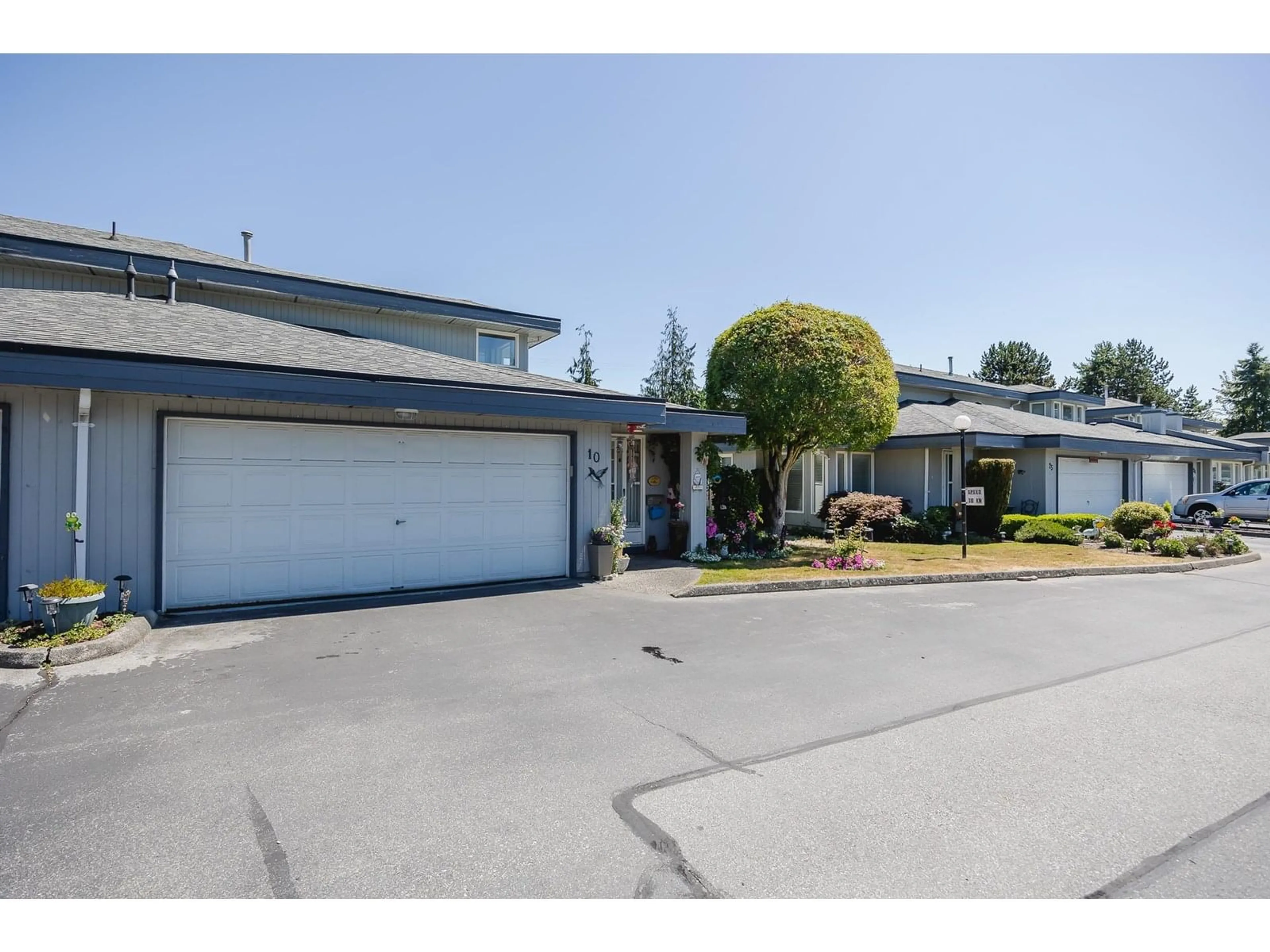 Unknown for 10 - 16180 86, Surrey British Columbia V4N3J9