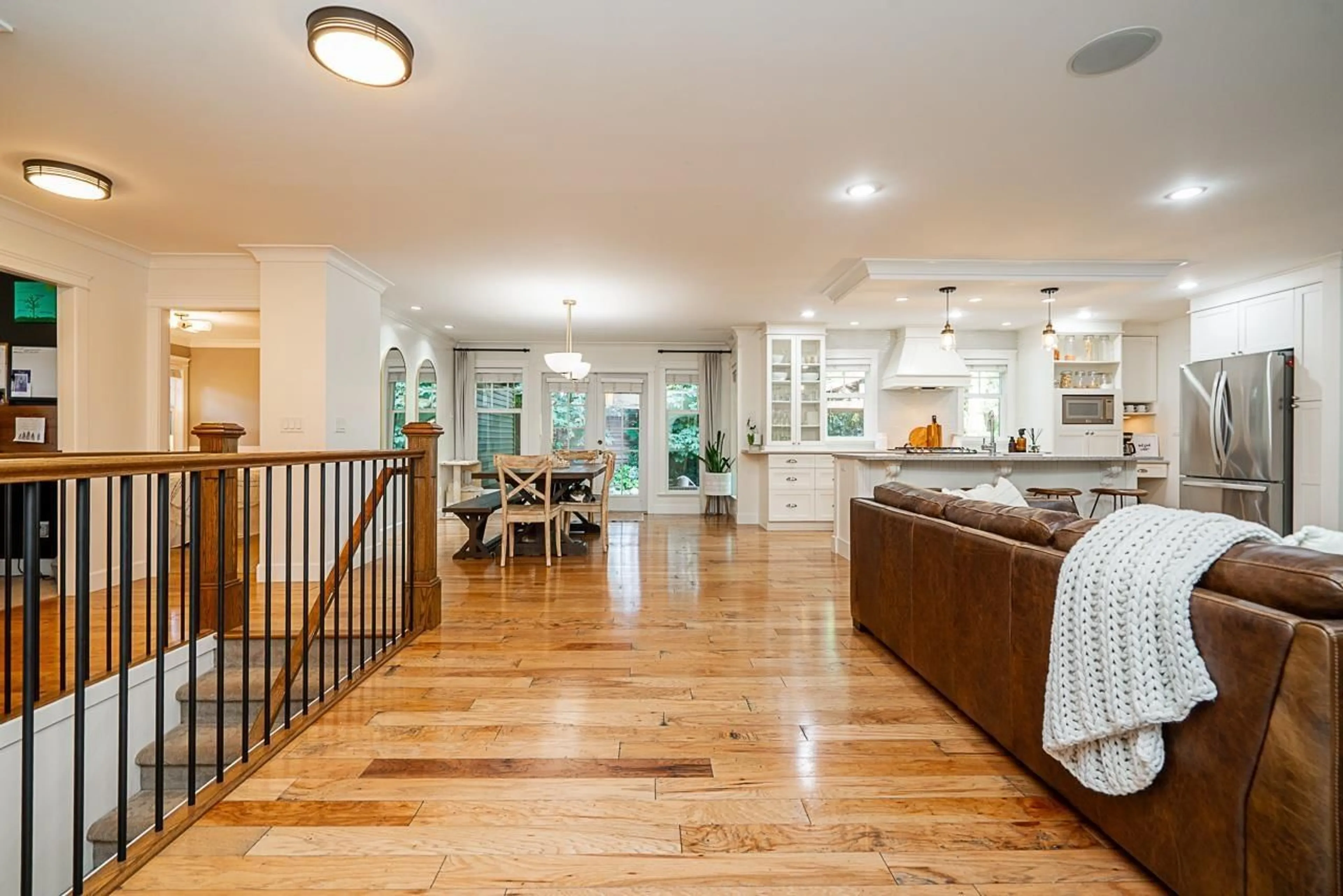 Open concept kitchen, unknown for 2942 PALM, Abbotsford British Columbia V2T2G4