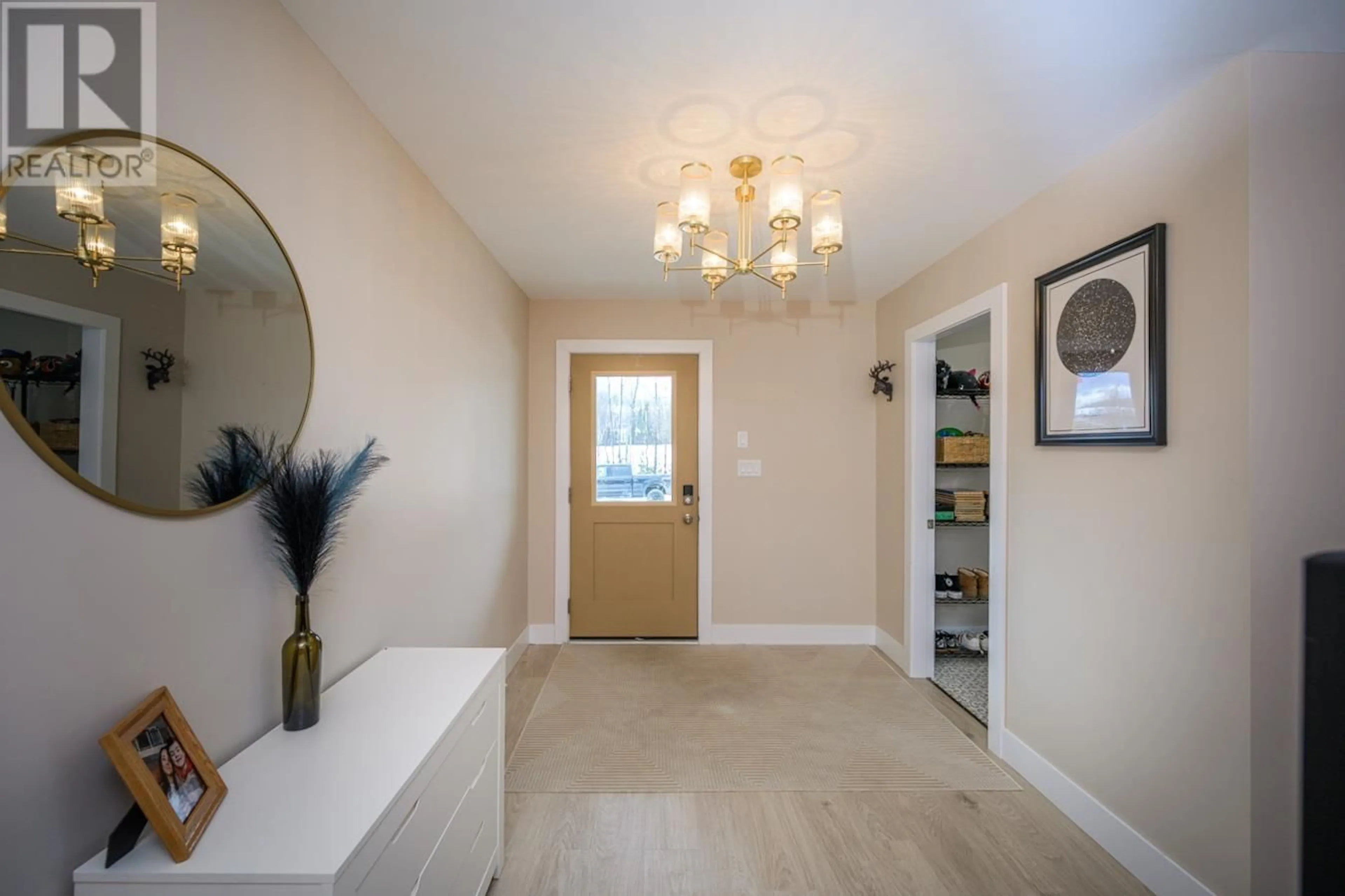 Indoor entryway for 28240 NESS LAKE ROAD, Prince George British Columbia V2K5N1