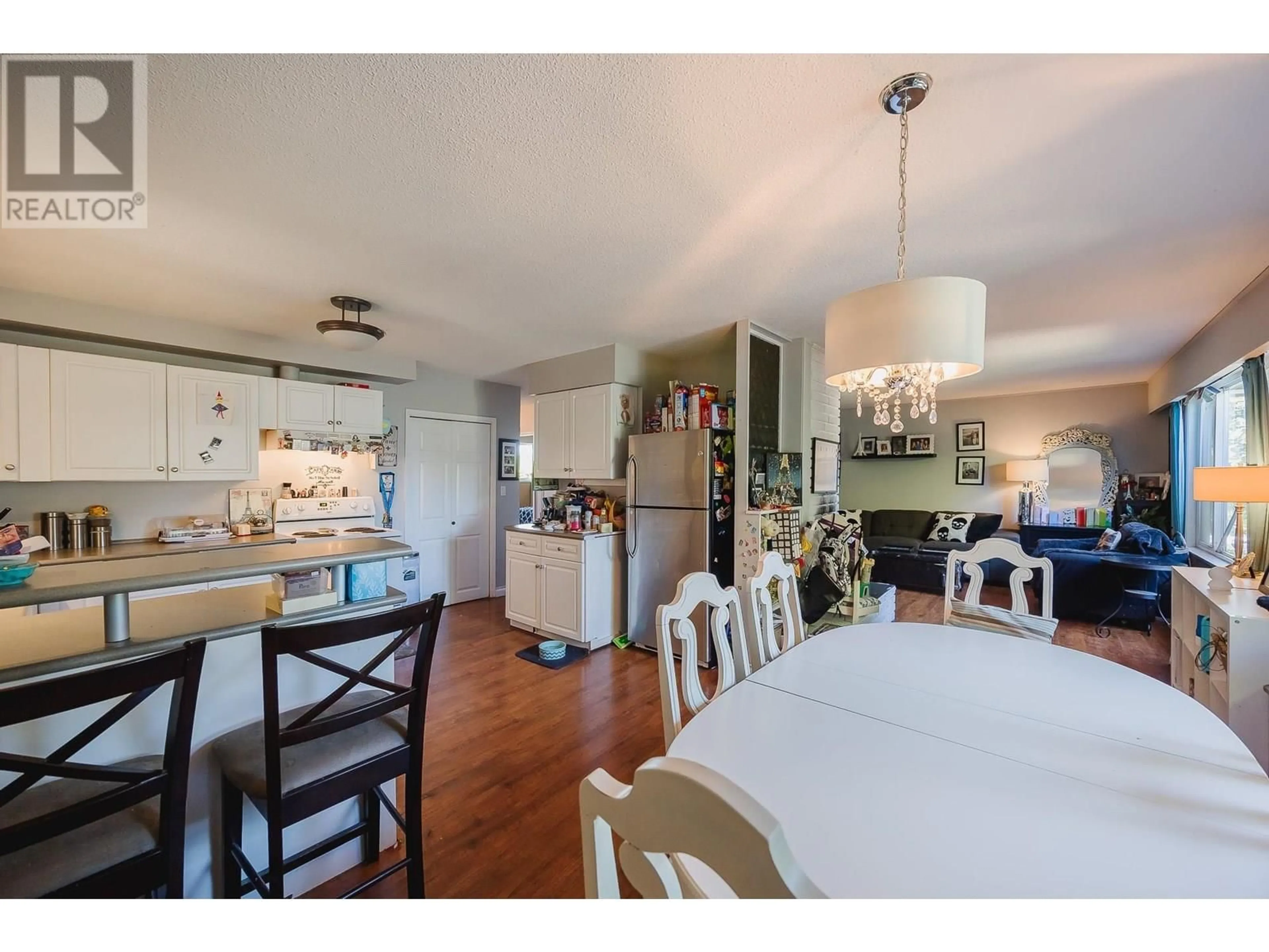 Open concept kitchen, wood/laminate floor for 1255 MALVERN PLACE, Delta British Columbia V4M3H8