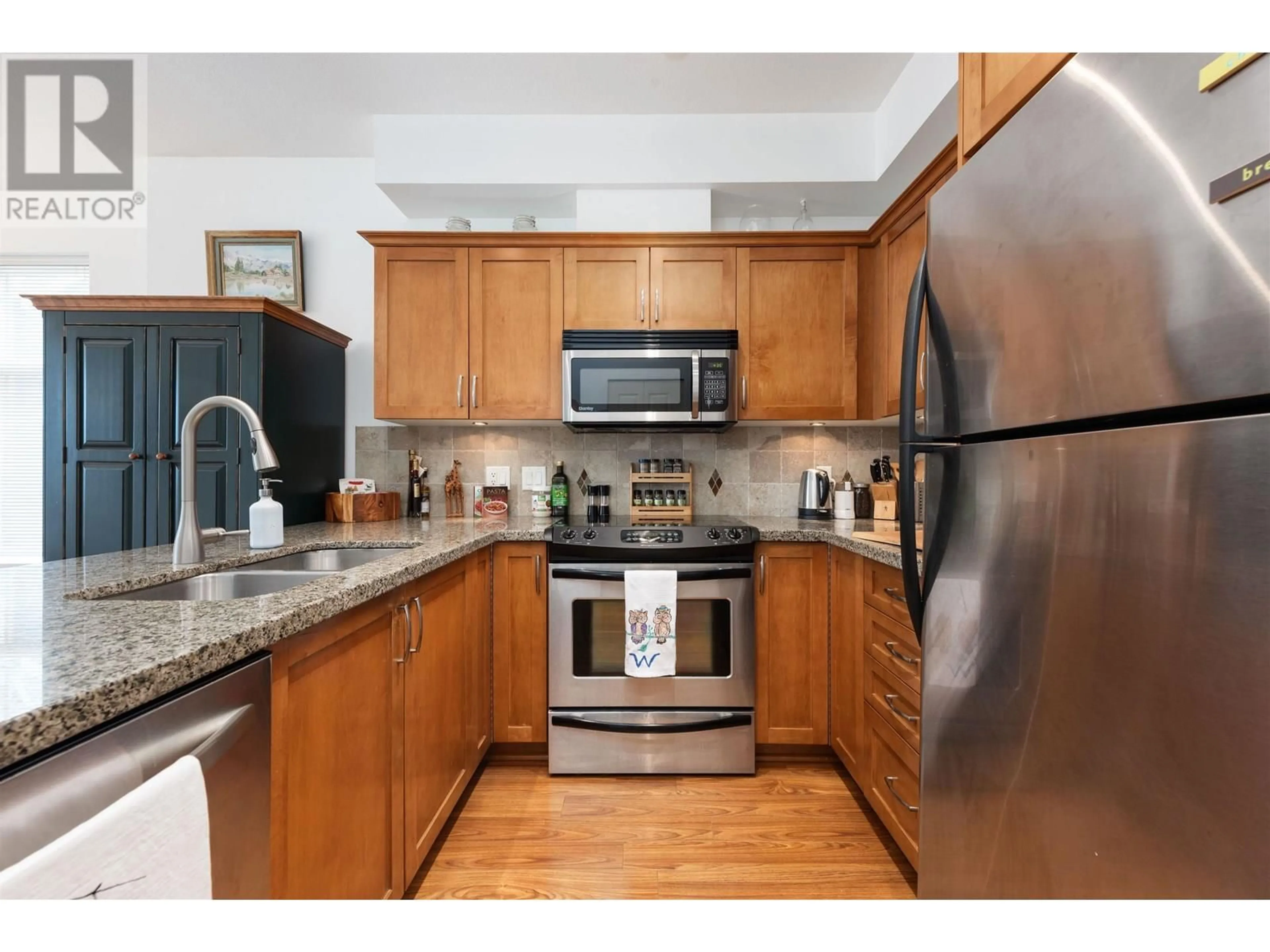 Standard kitchen, unknown for 301 - 1336 MAIN STREET, Squamish British Columbia V8B0R2