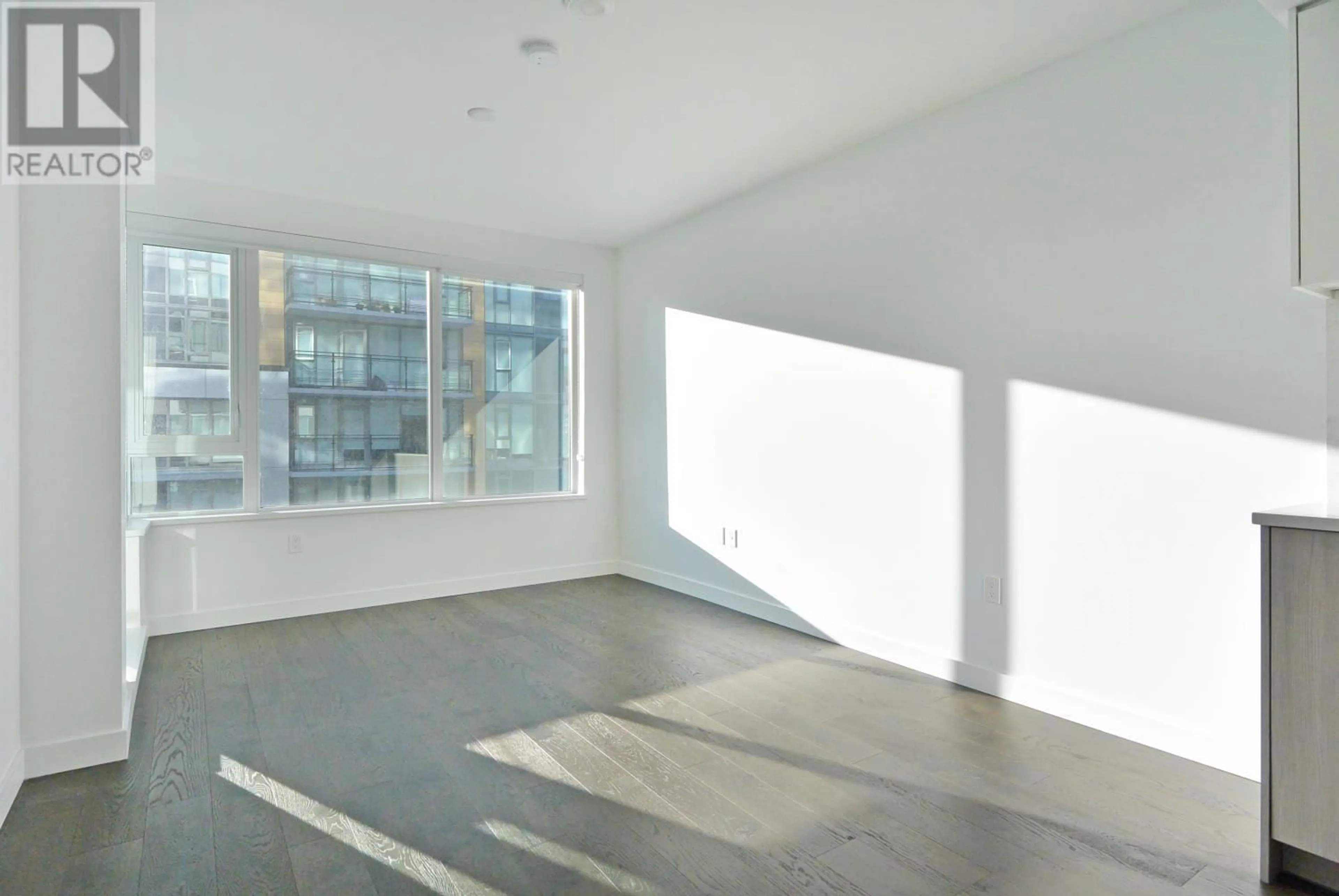 A pic of a room for 806 - 8160 MCMYN WAY, Richmond British Columbia V6X0V2