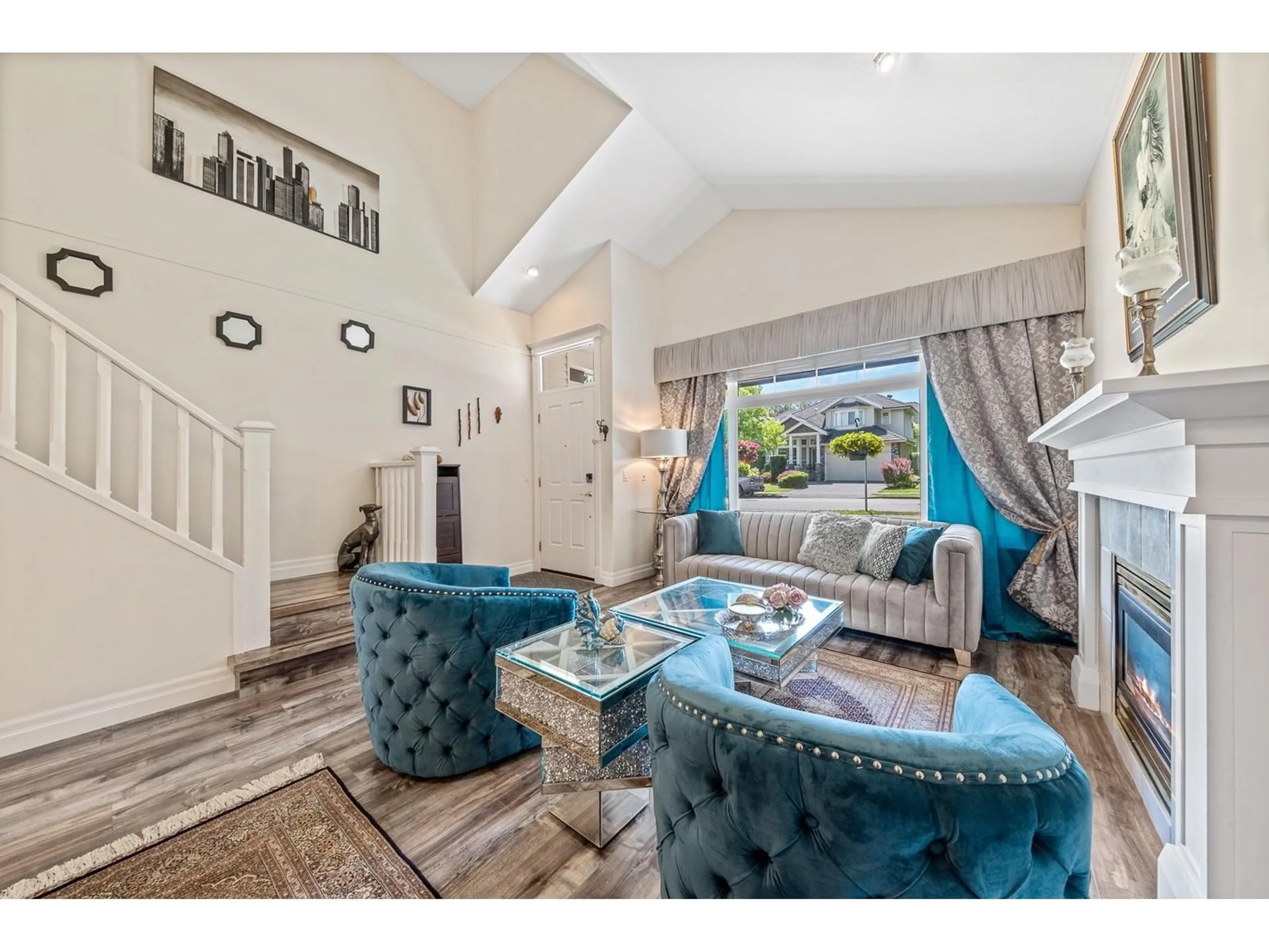 Living room with furniture, unknown for 15433 36, Surrey British Columbia V3Z0G9
