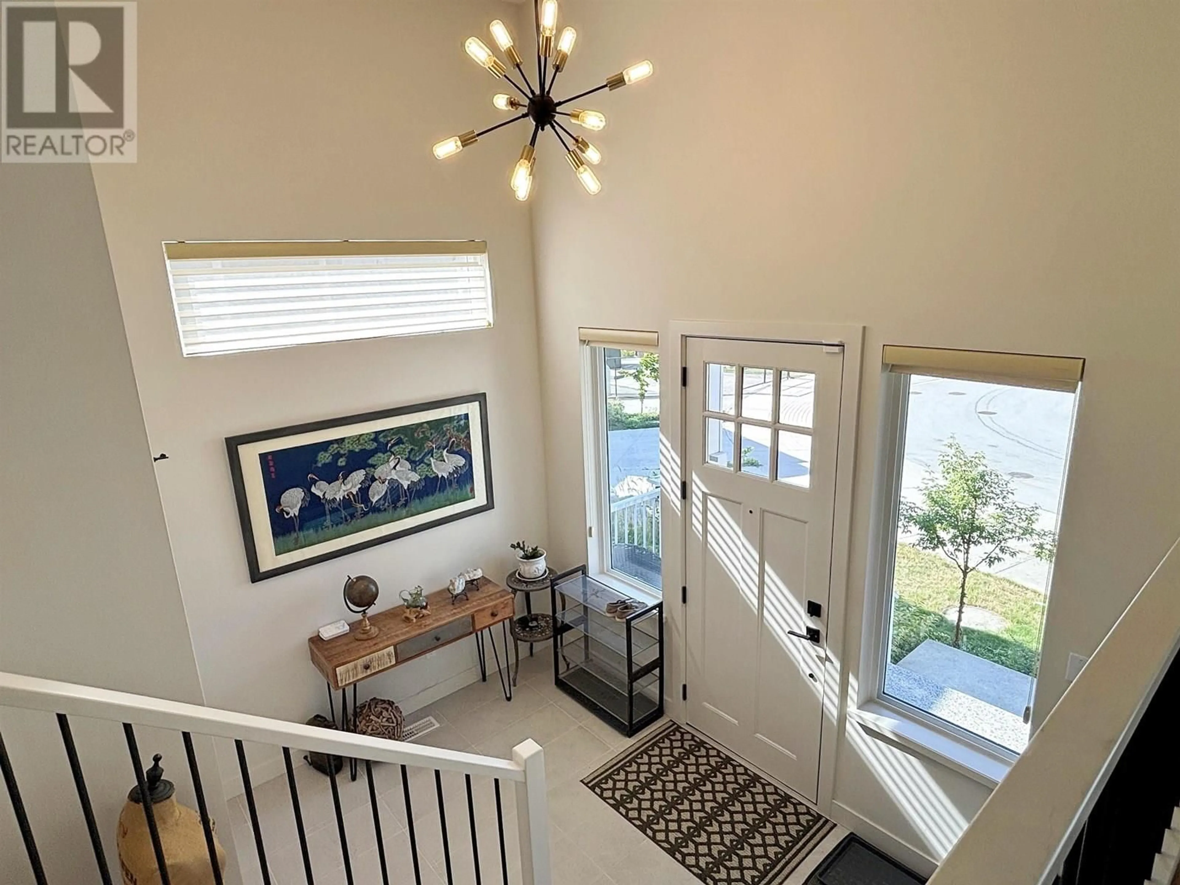 Indoor entryway for 14033 230 STREET, Maple Ridge British Columbia V4R0G9