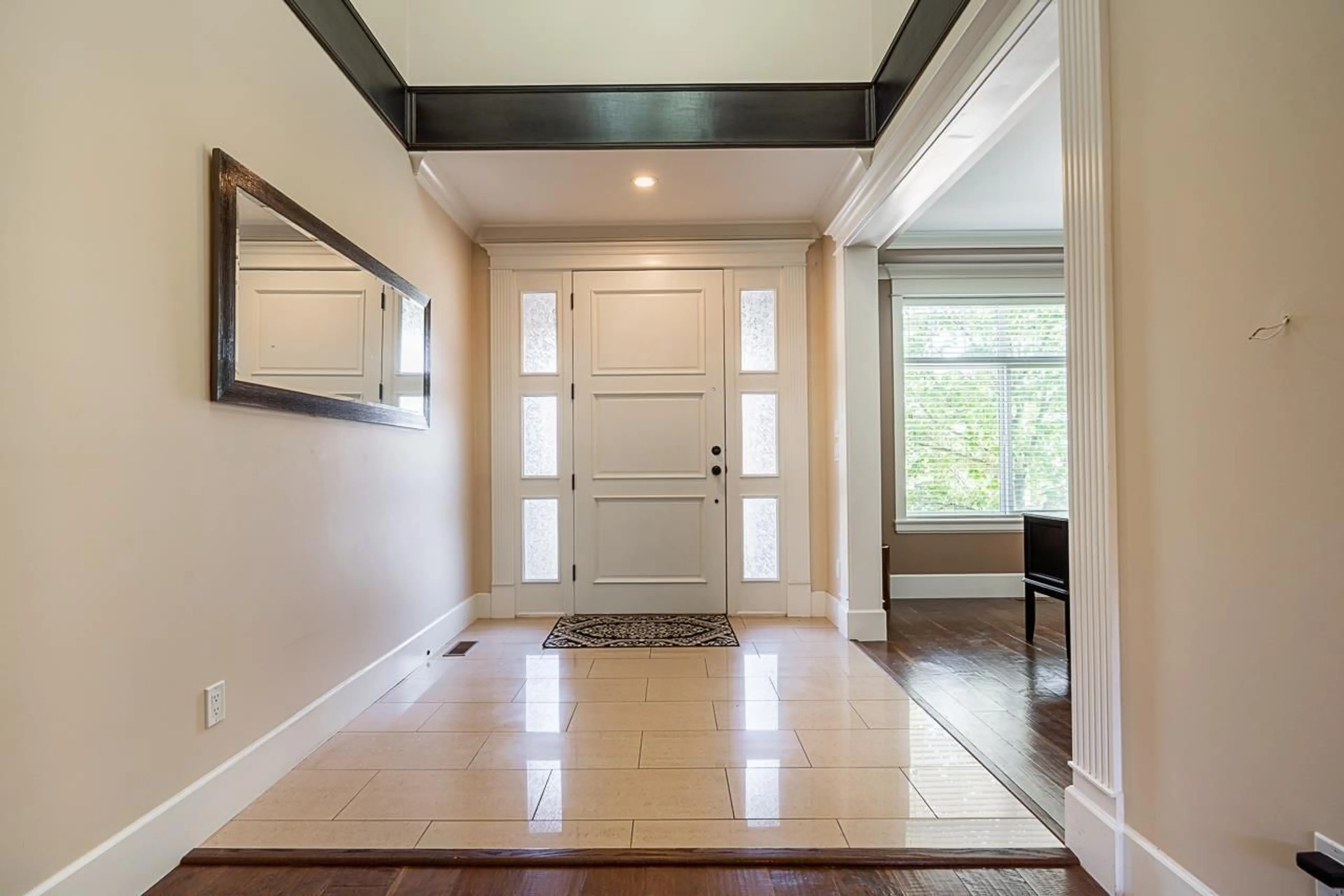 Indoor entryway for 2337 MERLOT, Abbotsford British Columbia V4X0A6