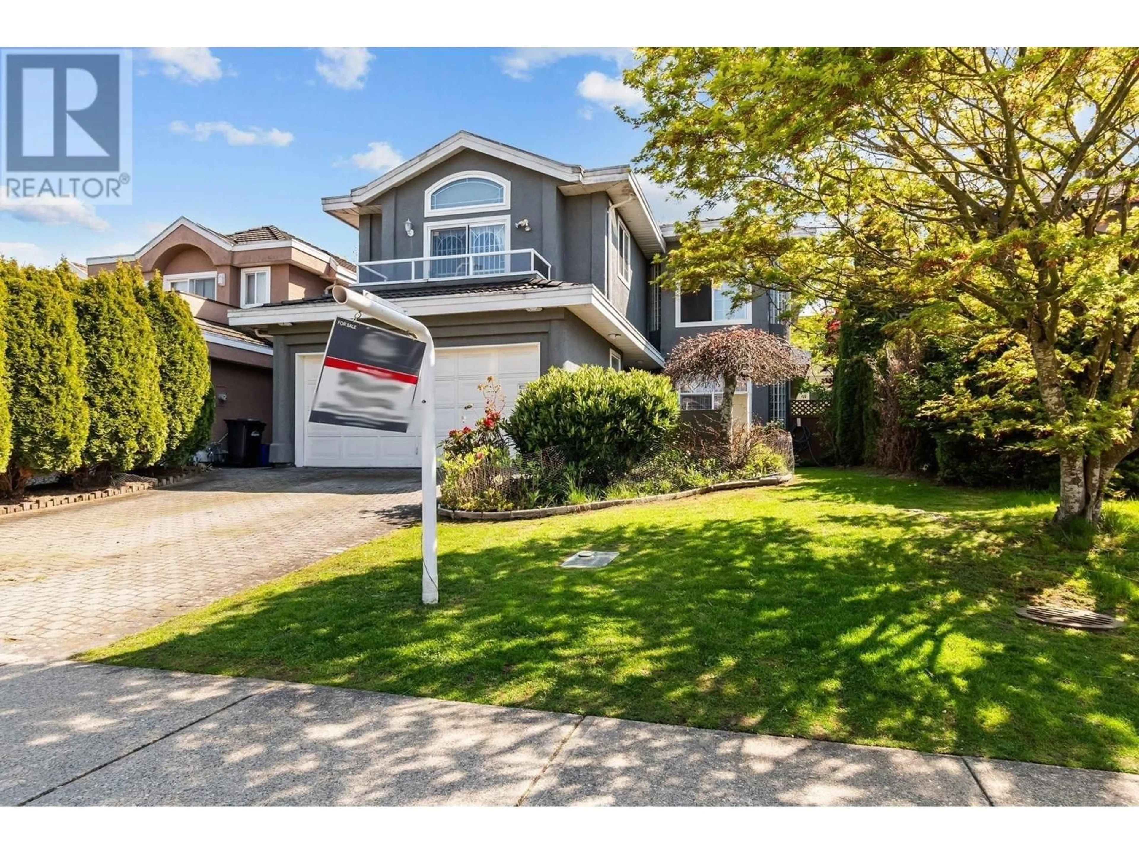 Home with vinyl exterior material, street for 12520 CAMERON DRIVE, Richmond British Columbia V6V2T6