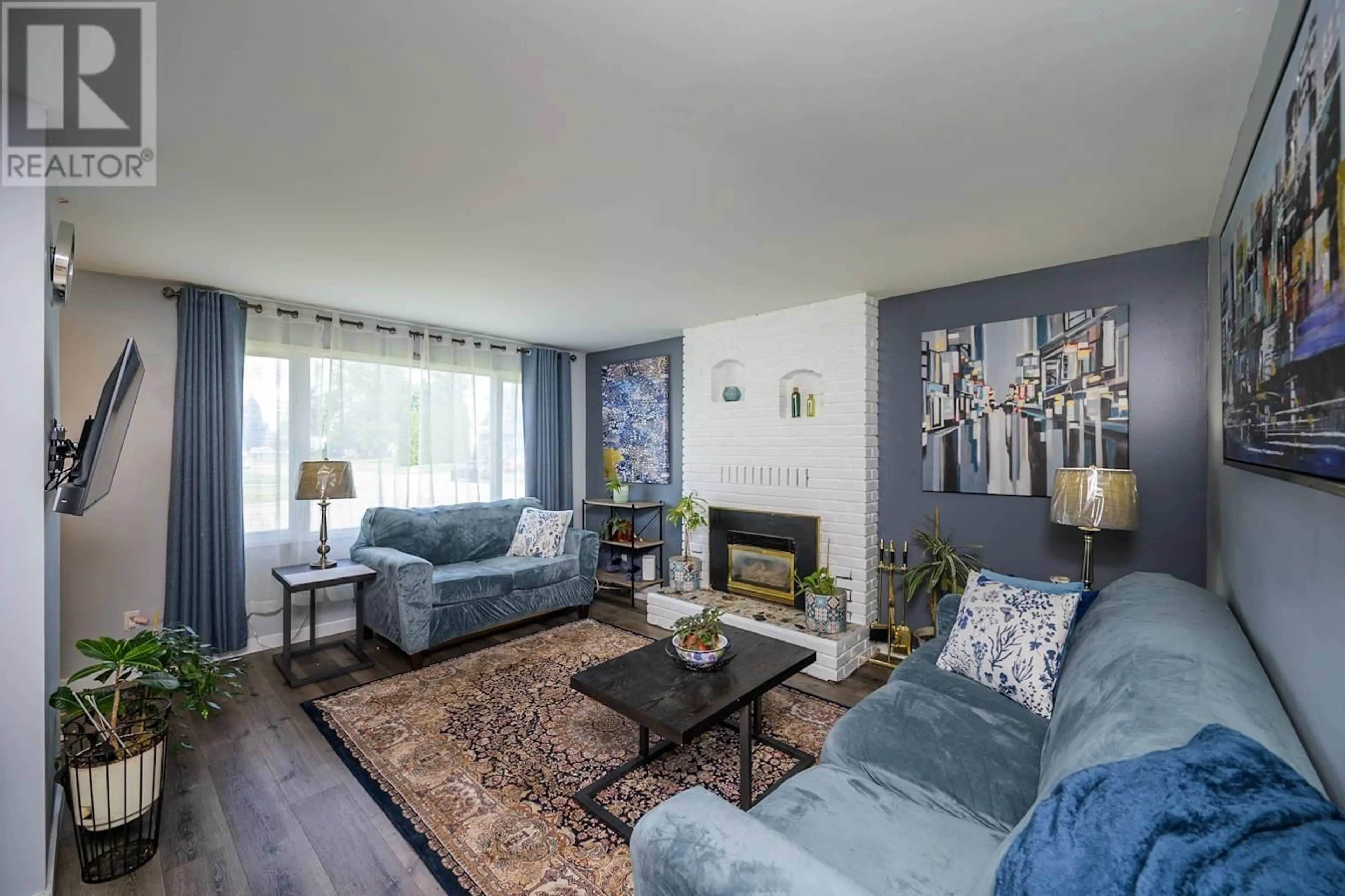 Living room with furniture, unknown for 7788 NEWTON CRESCENT, Prince George British Columbia V2N3L6