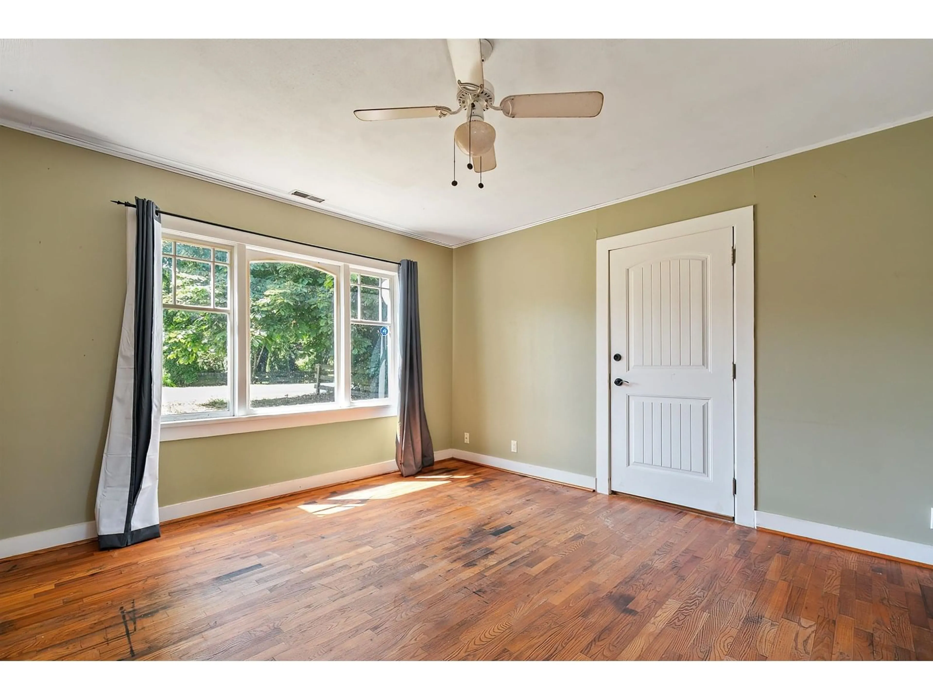 A pic of a room for 44361 SOUTH SUMAS ROAD, Chilliwack British Columbia V2R4B7
