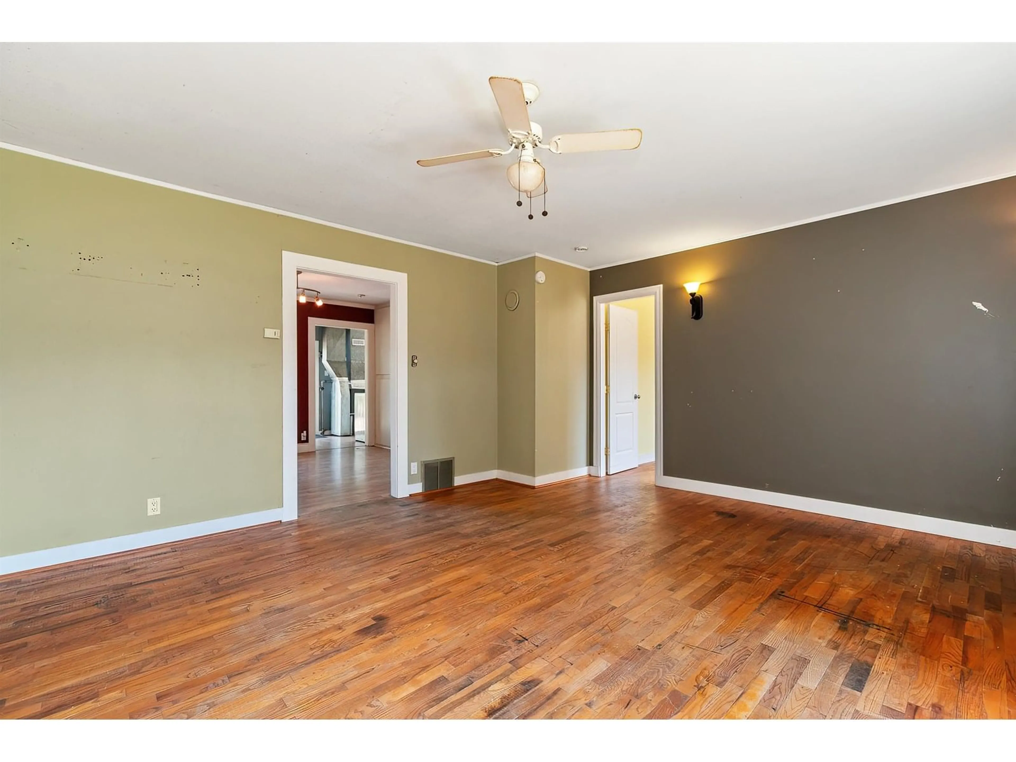 A pic of a room for 44361 SOUTH SUMAS ROAD, Chilliwack British Columbia V2R4B7