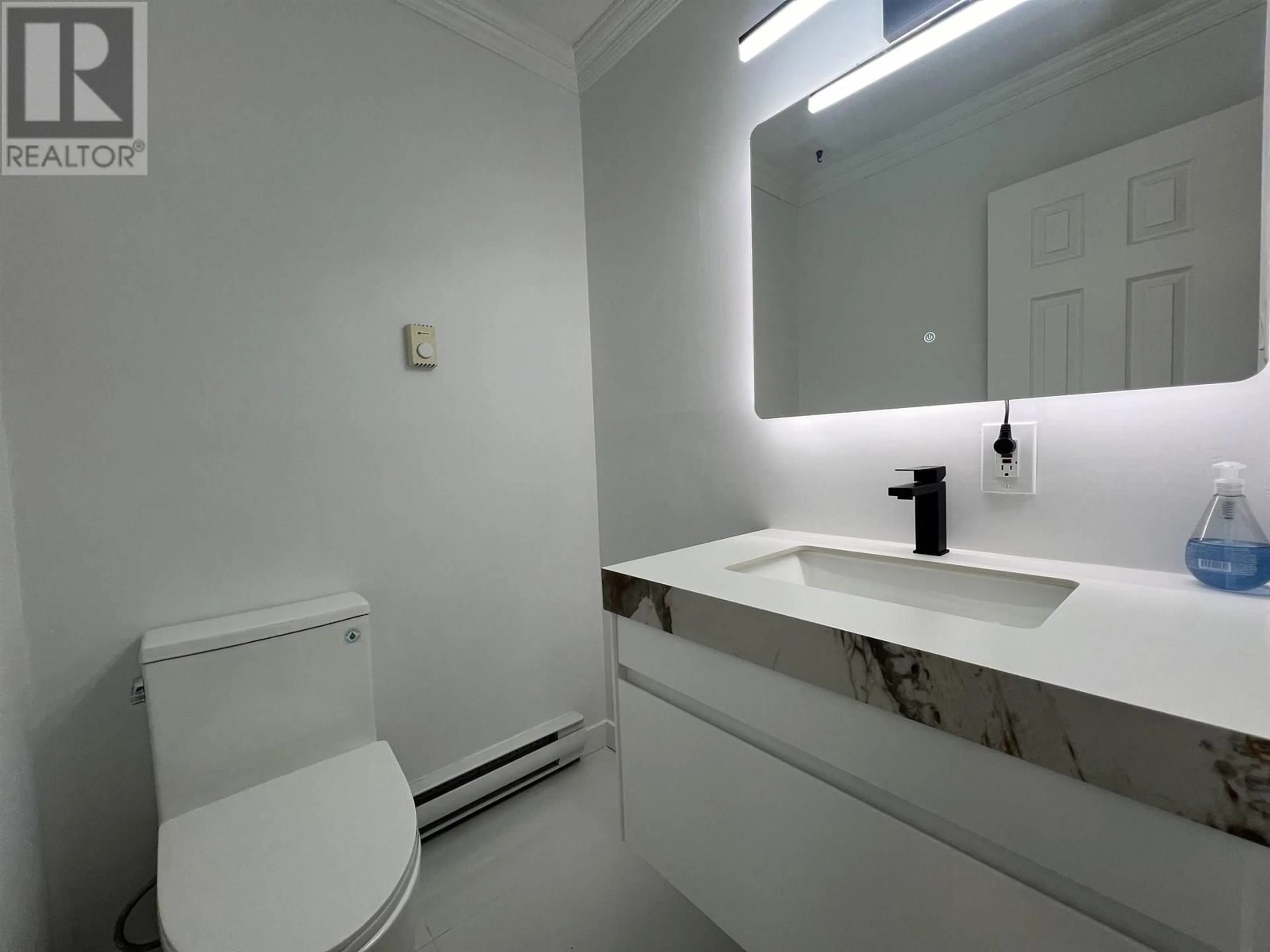 A pic of a room for 1018 ROCHESTER AVENUE, Coquitlam British Columbia V3K2W7