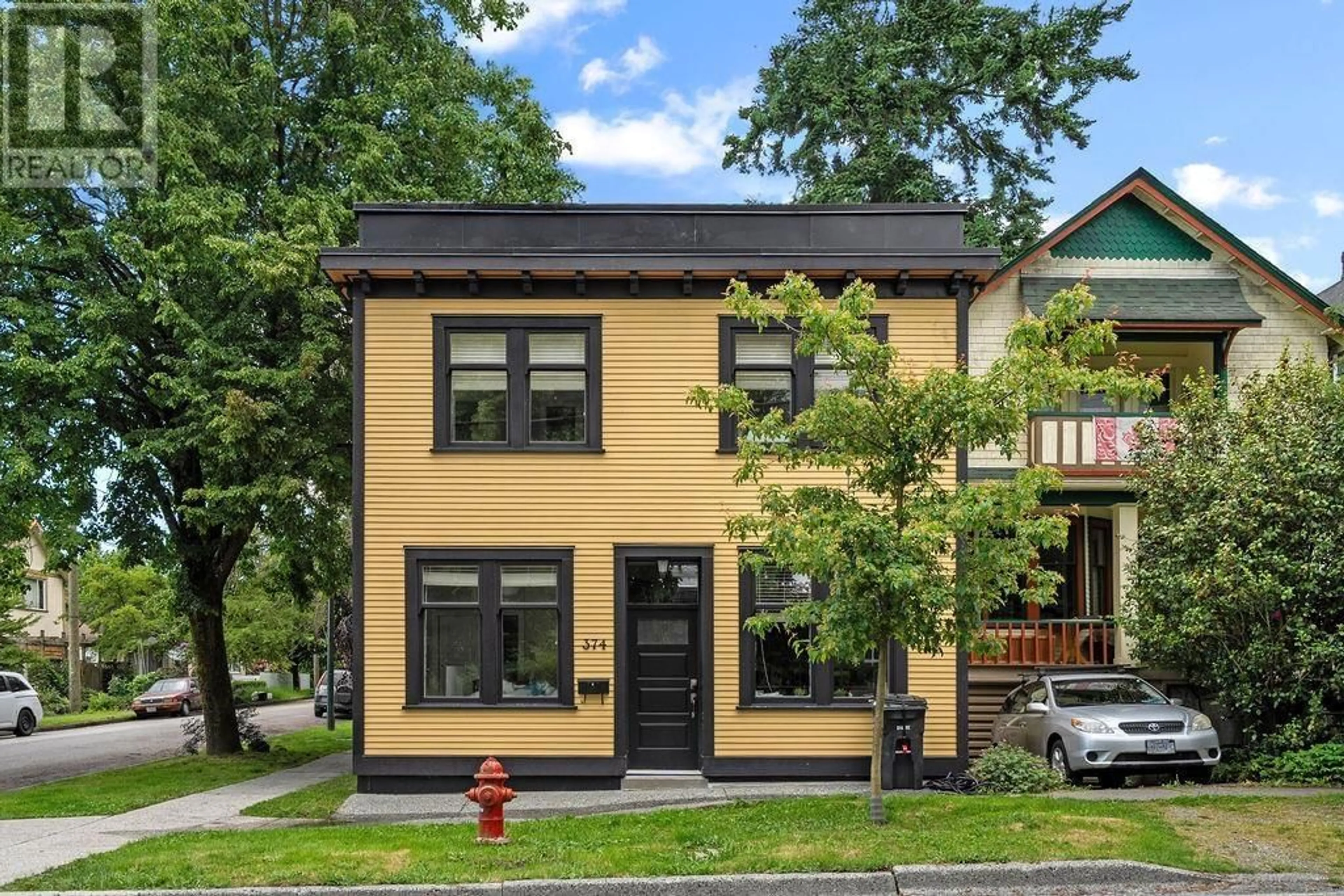 Home with brick exterior material, street for 374 28TH AVENUE, Vancouver British Columbia V5V2M7
