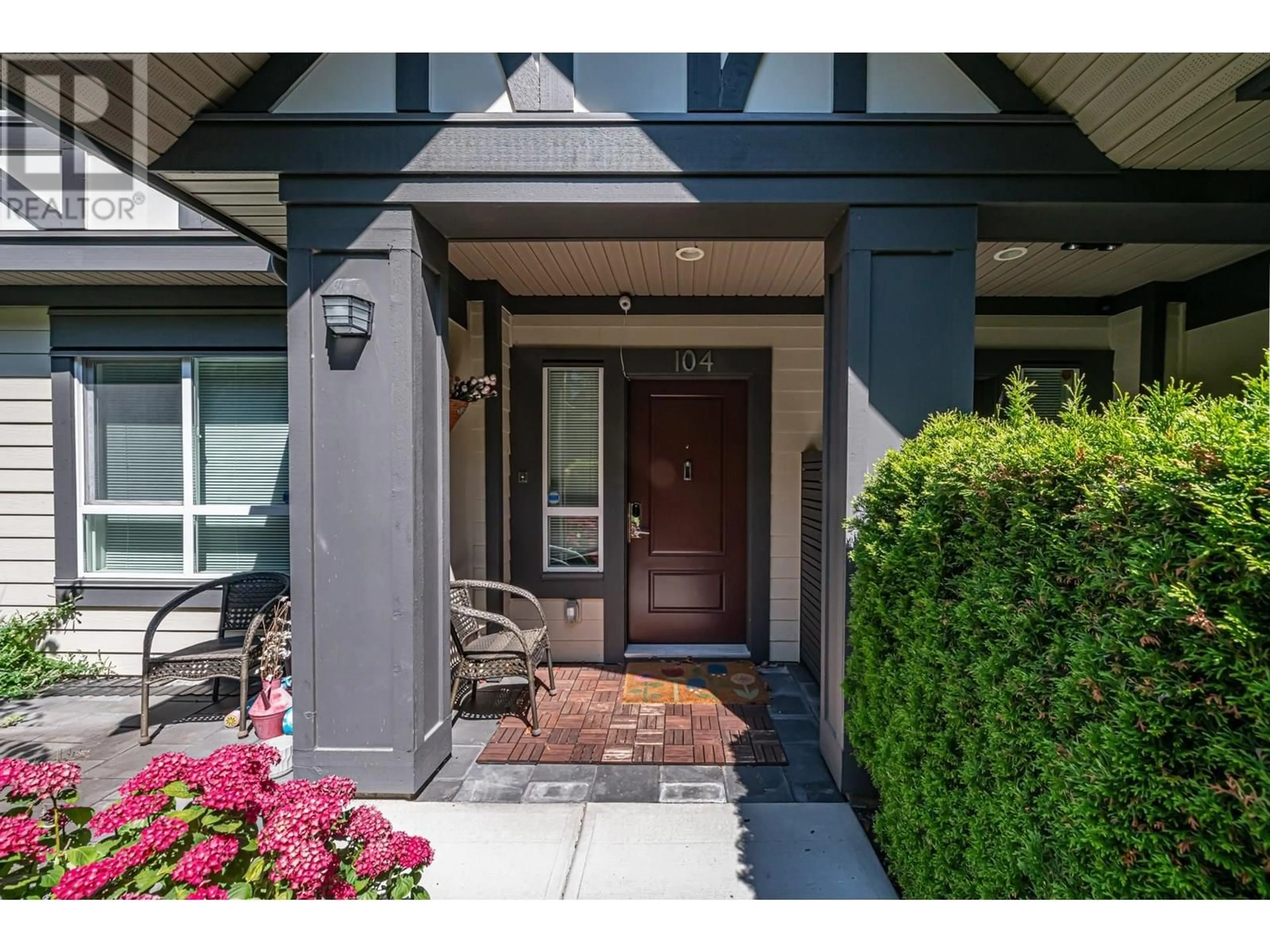 Indoor entryway for 104 - 10388 NO. 2 ROAD, Richmond British Columbia V7E0B9