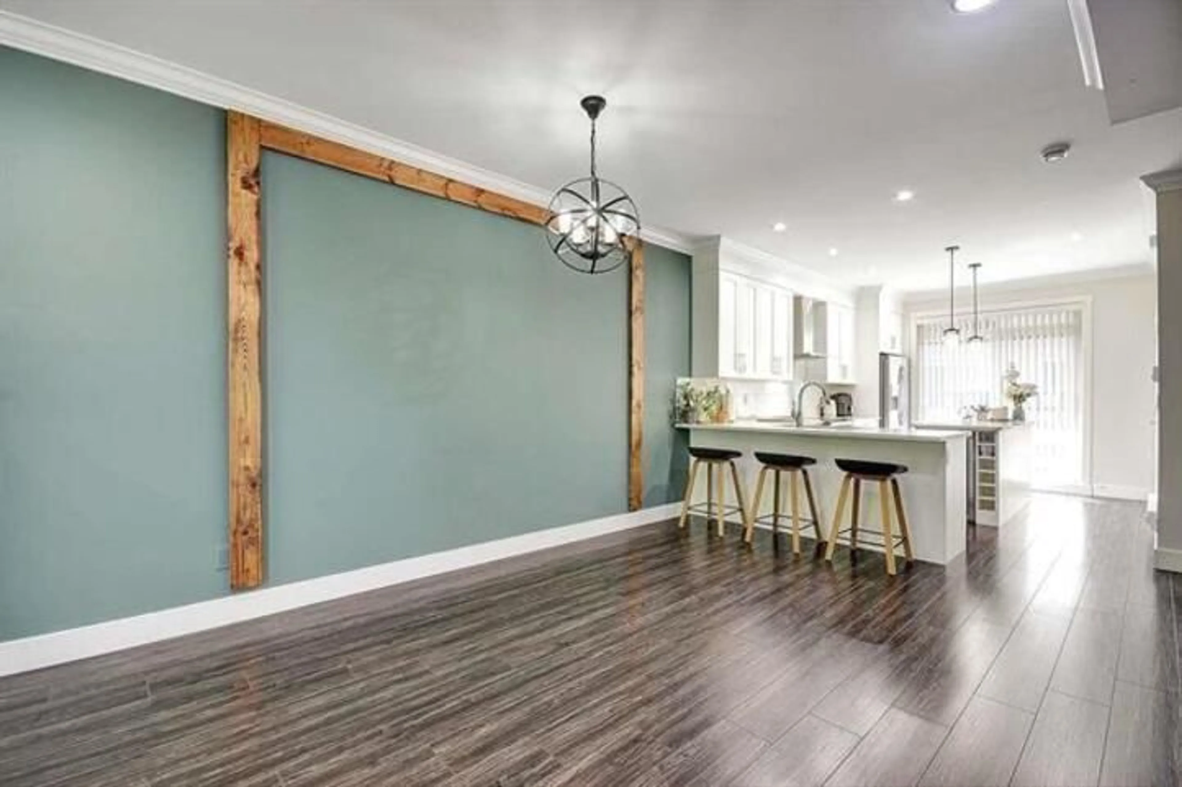 Open concept kitchen, wood/laminate floor for 128 - 13898 64, Surrey British Columbia V3W1L6