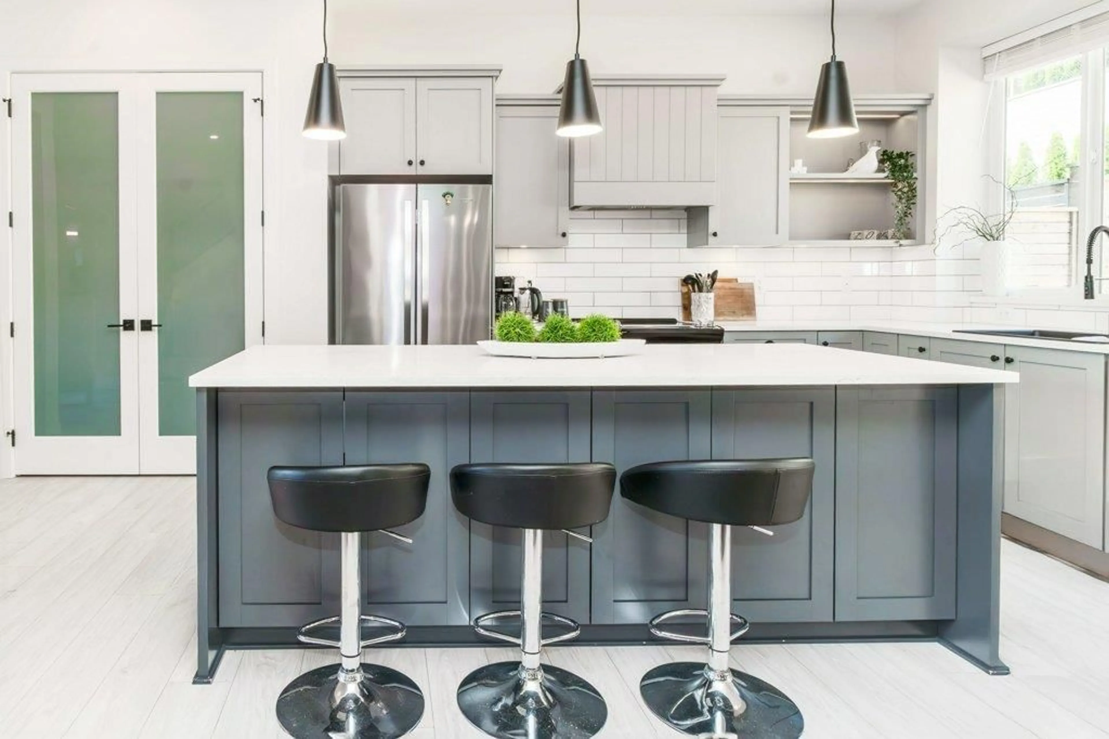 Contemporary kitchen, ceramic/tile floor for 31577 MCCREATH, Mission British Columbia V4S0E9