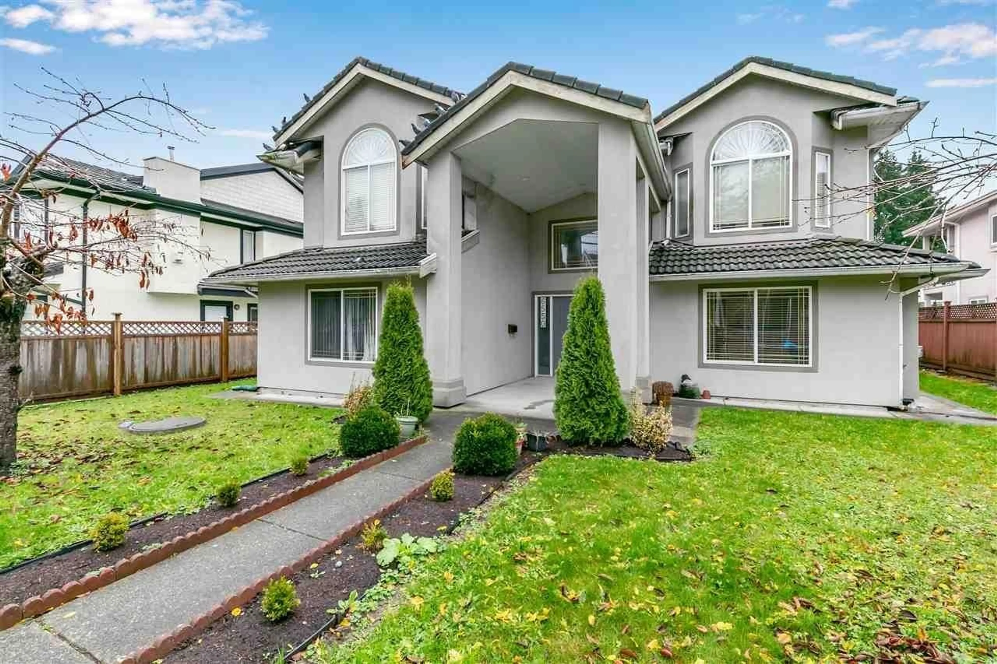 Home with vinyl exterior material, street for 6550 128, Surrey British Columbia V3W4C6