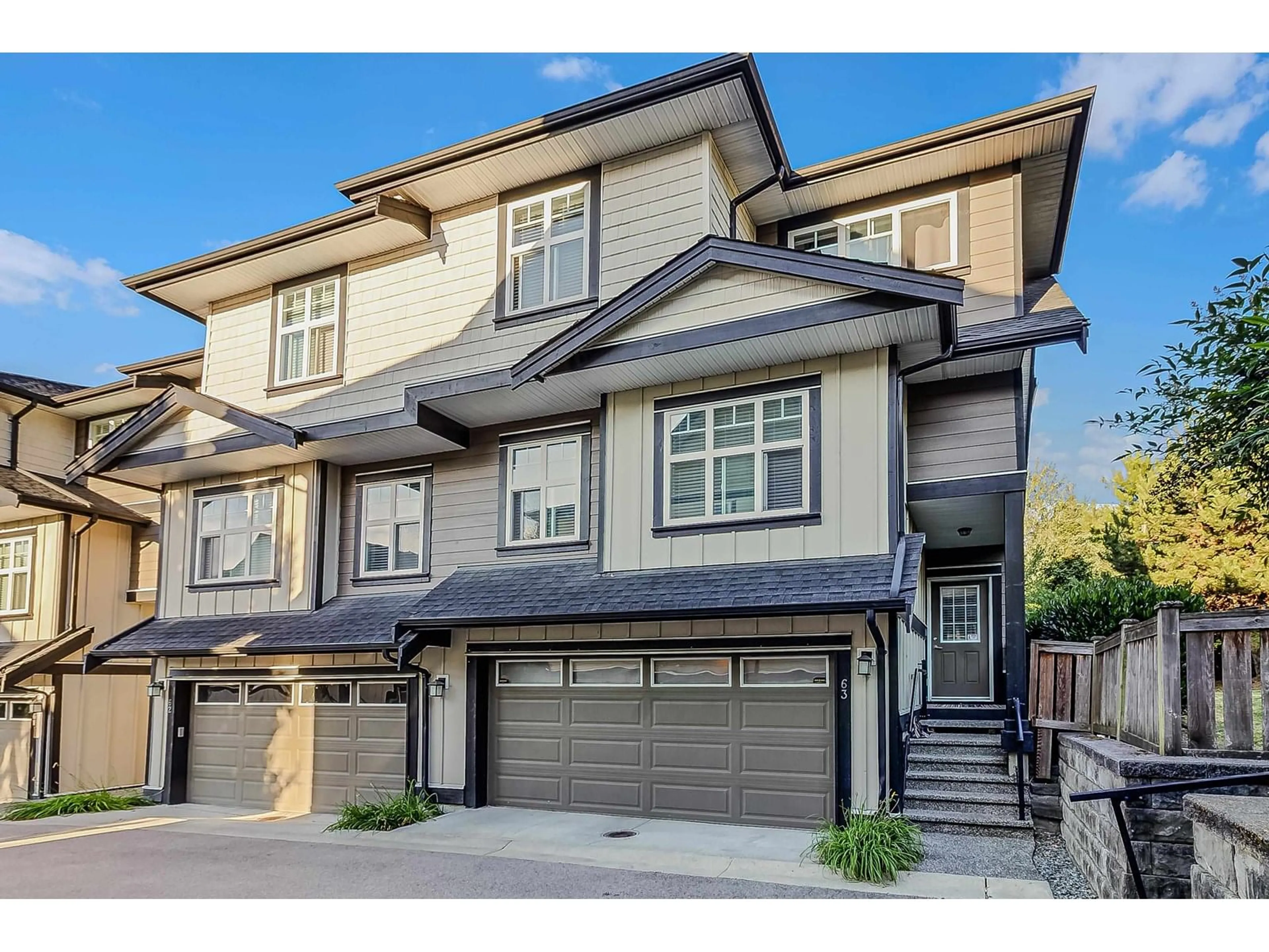 Home with vinyl exterior material, street for 63 - 6350 142, Surrey British Columbia V3X1B8