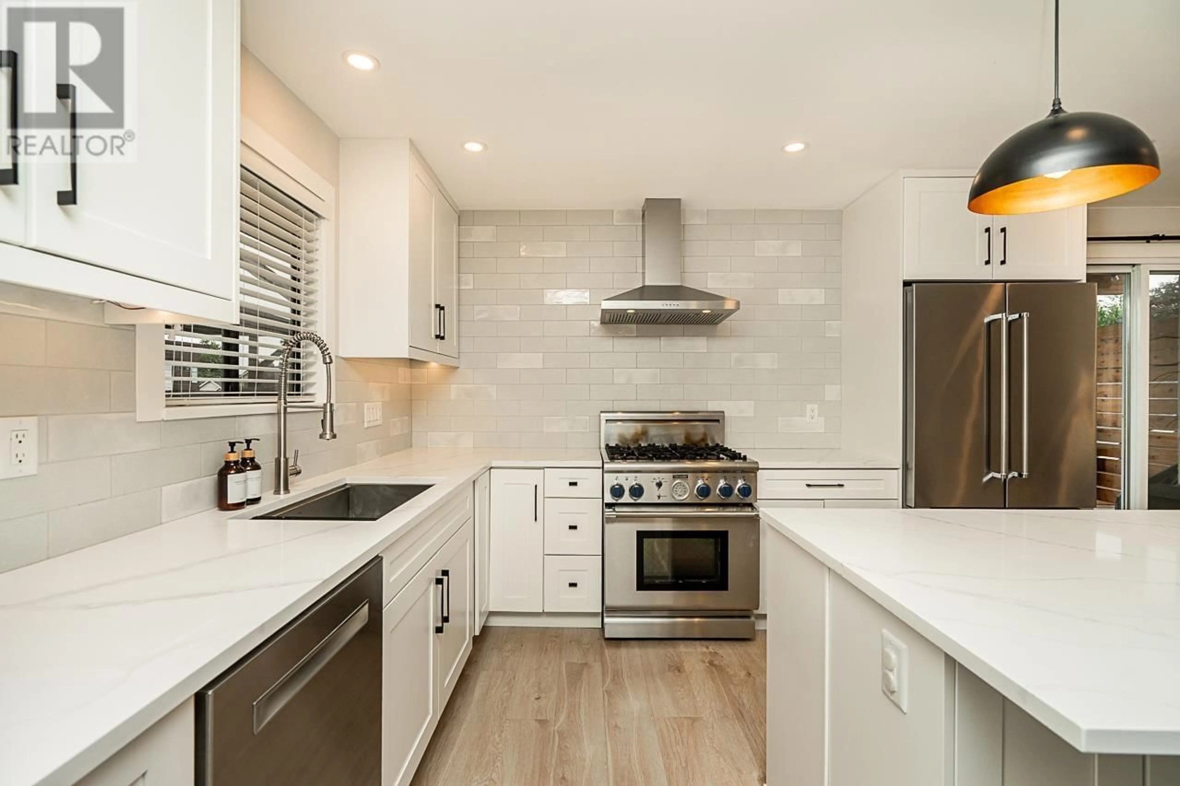 Contemporary kitchen, ceramic/tile floor for 1822 FRASER AVENUE, Port Coquitlam British Columbia V3B1N1
