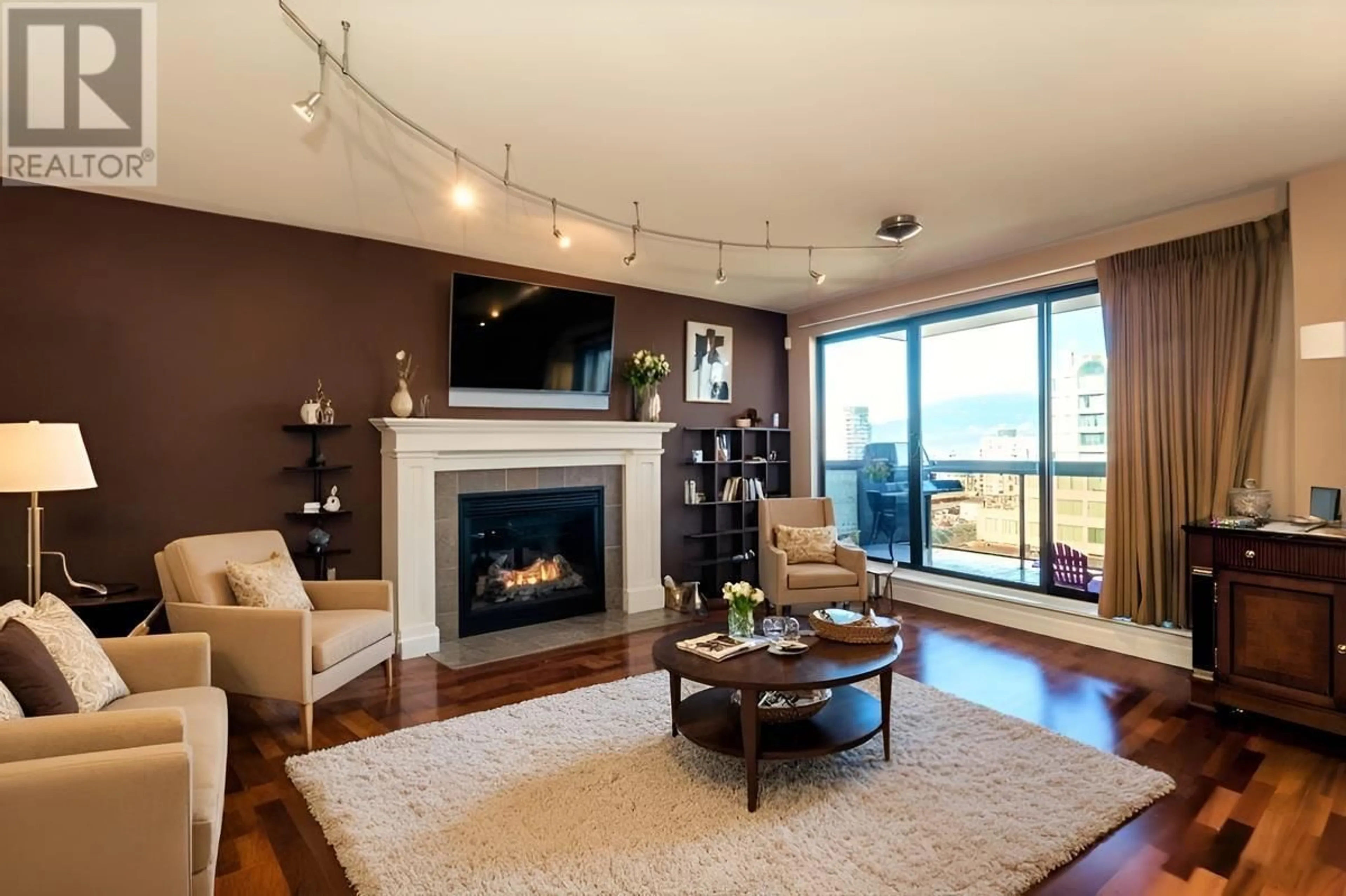 Living room with furniture, wood/laminate floor for 801 - 1337 10TH AVENUE, Vancouver British Columbia V6H1J7