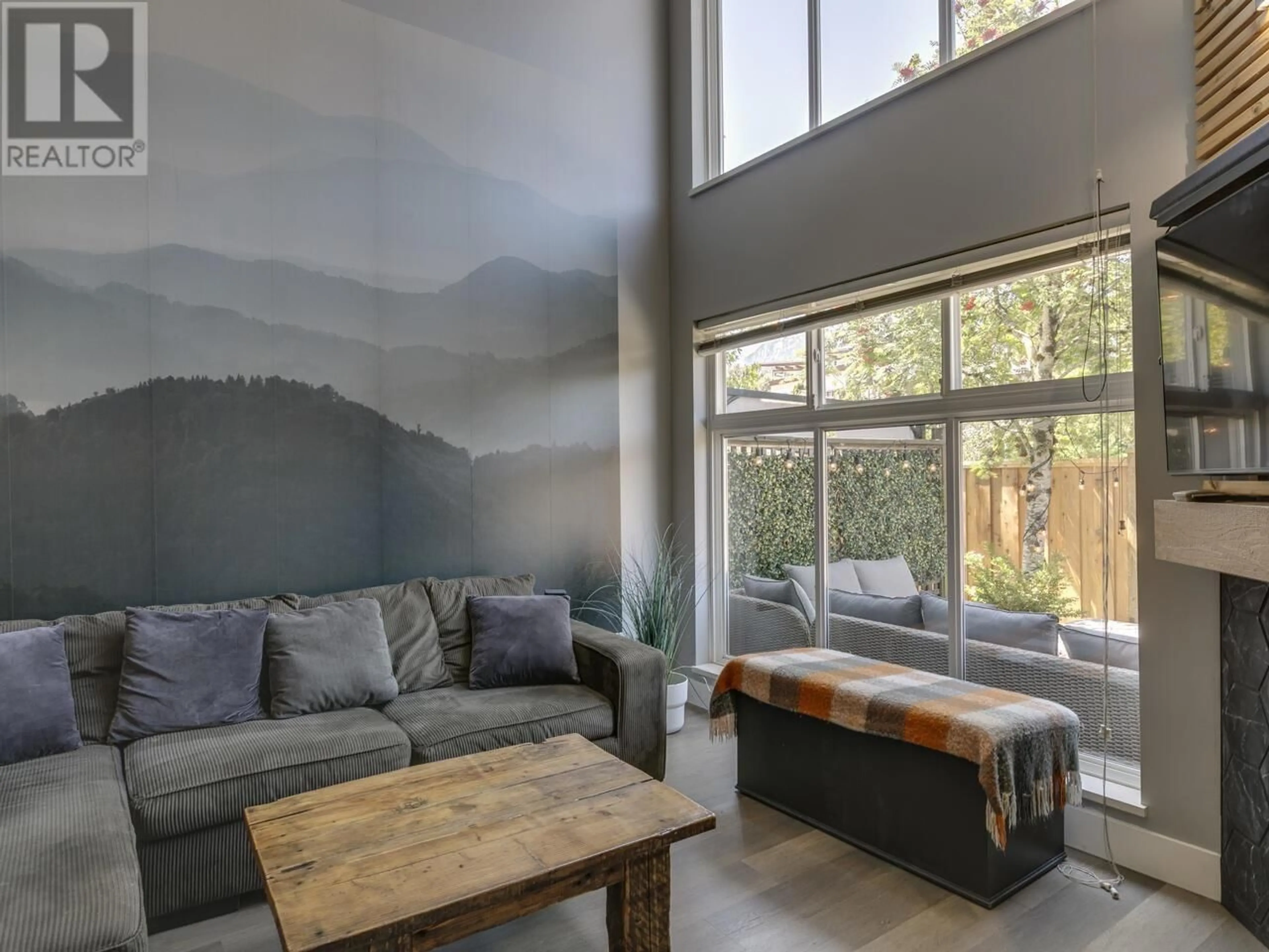Living room with furniture, unknown for 32 - 41050 TANTALUS ROAD, Squamish British Columbia V8B0M6