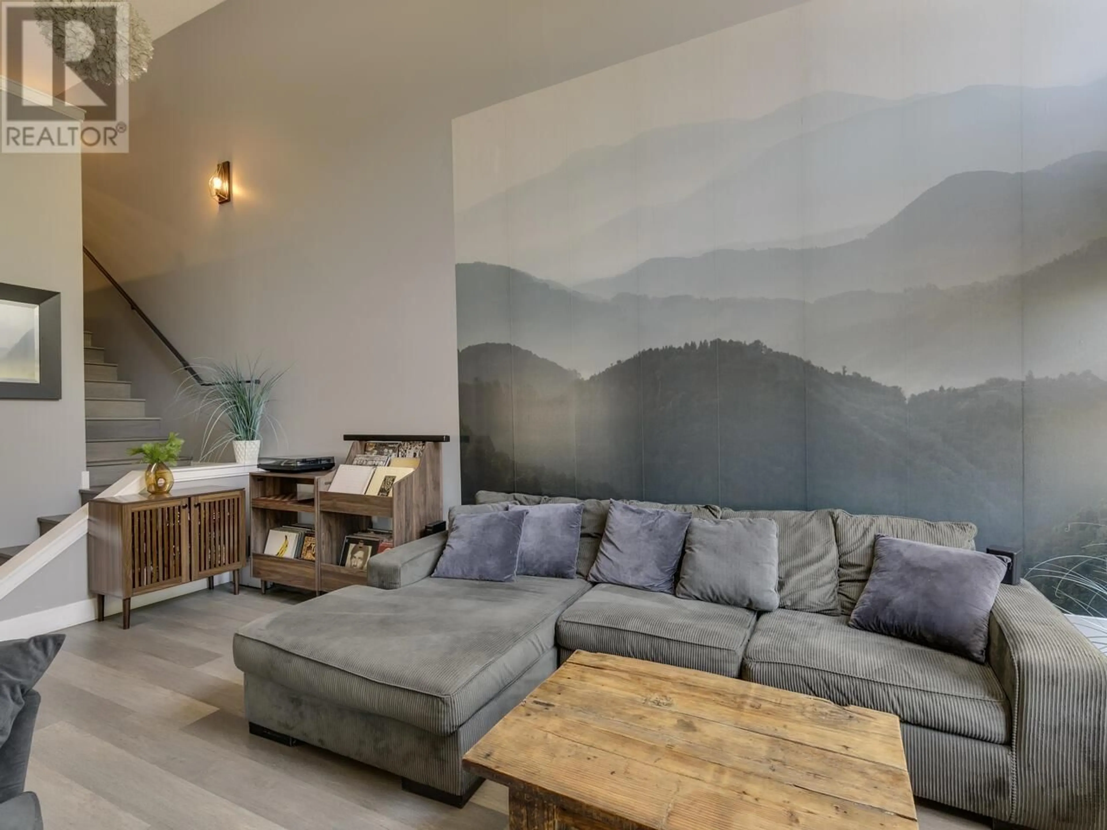 Living room with furniture, unknown for 32 - 41050 TANTALUS ROAD, Squamish British Columbia V8B0M6