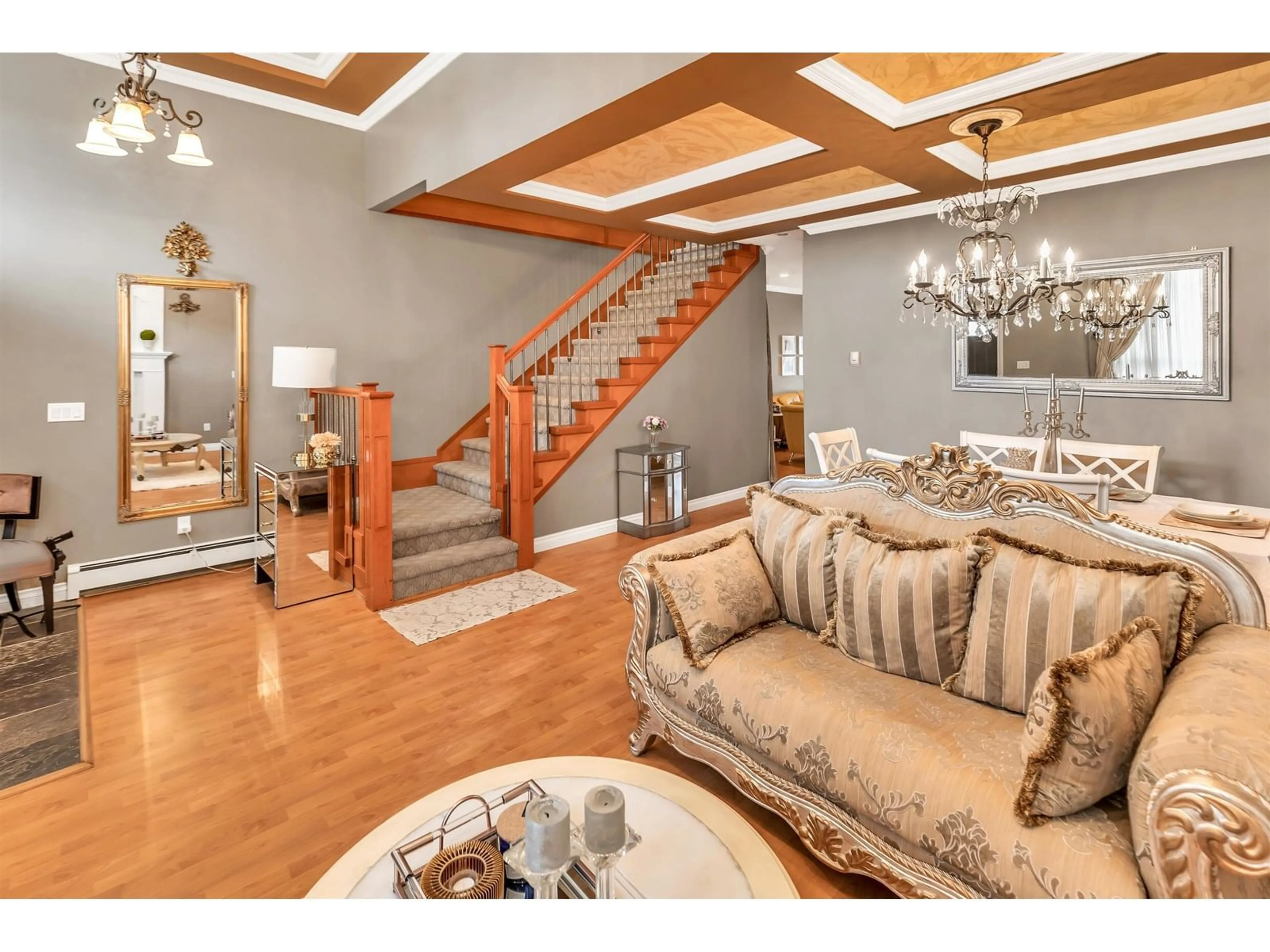 Living room with furniture, wood/laminate floor for 7119 148A, Surrey British Columbia V3S0X3