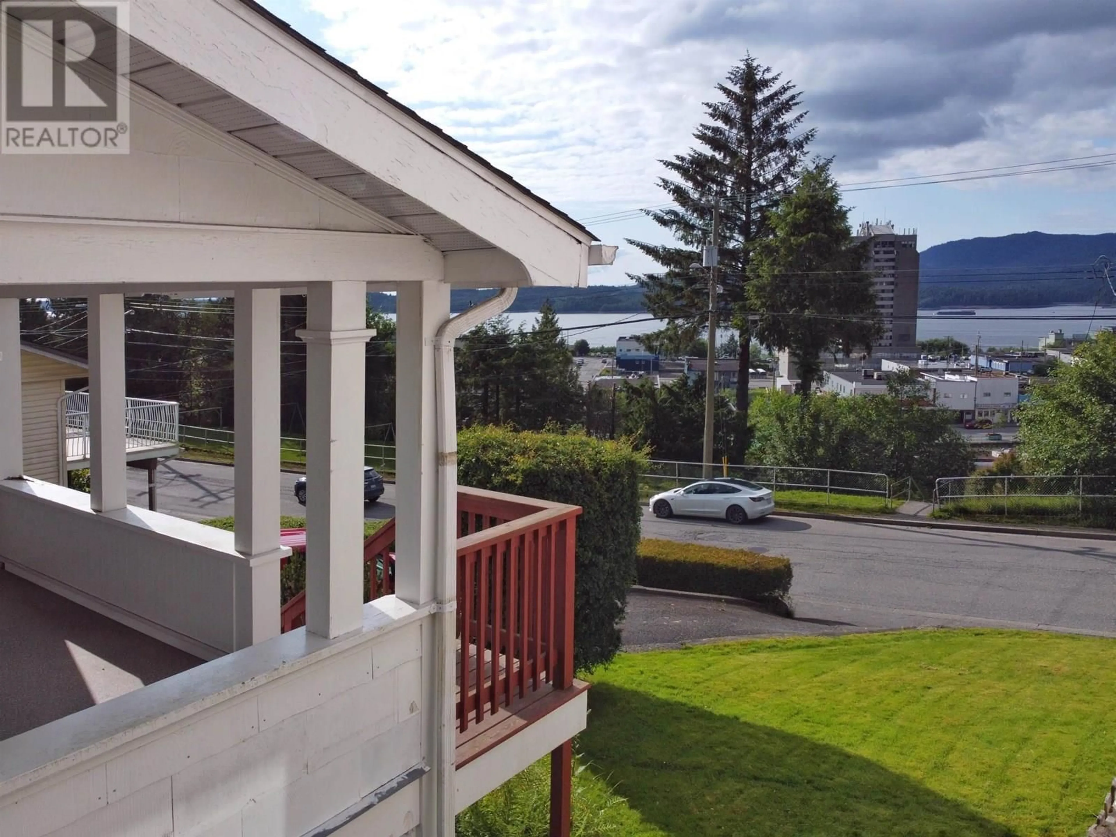 A pic from outside/outdoor area/front of a property/back of a property/a pic from drone, water/lake/river/ocean view for 833 BORDEN STREET, Prince Rupert British Columbia V8J1V4