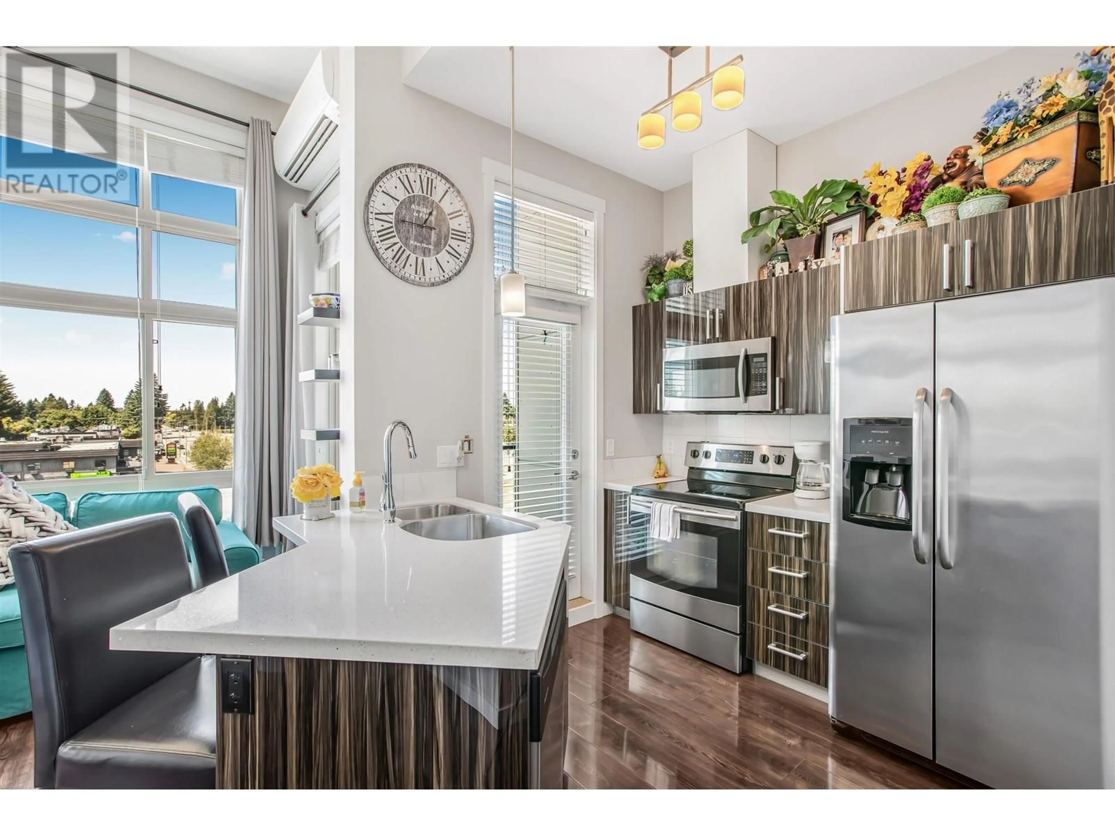 Open concept kitchen, unknown for 604 - 22318 LOUGHEED HIGHWAY, Maple Ridge British Columbia V2X2T4