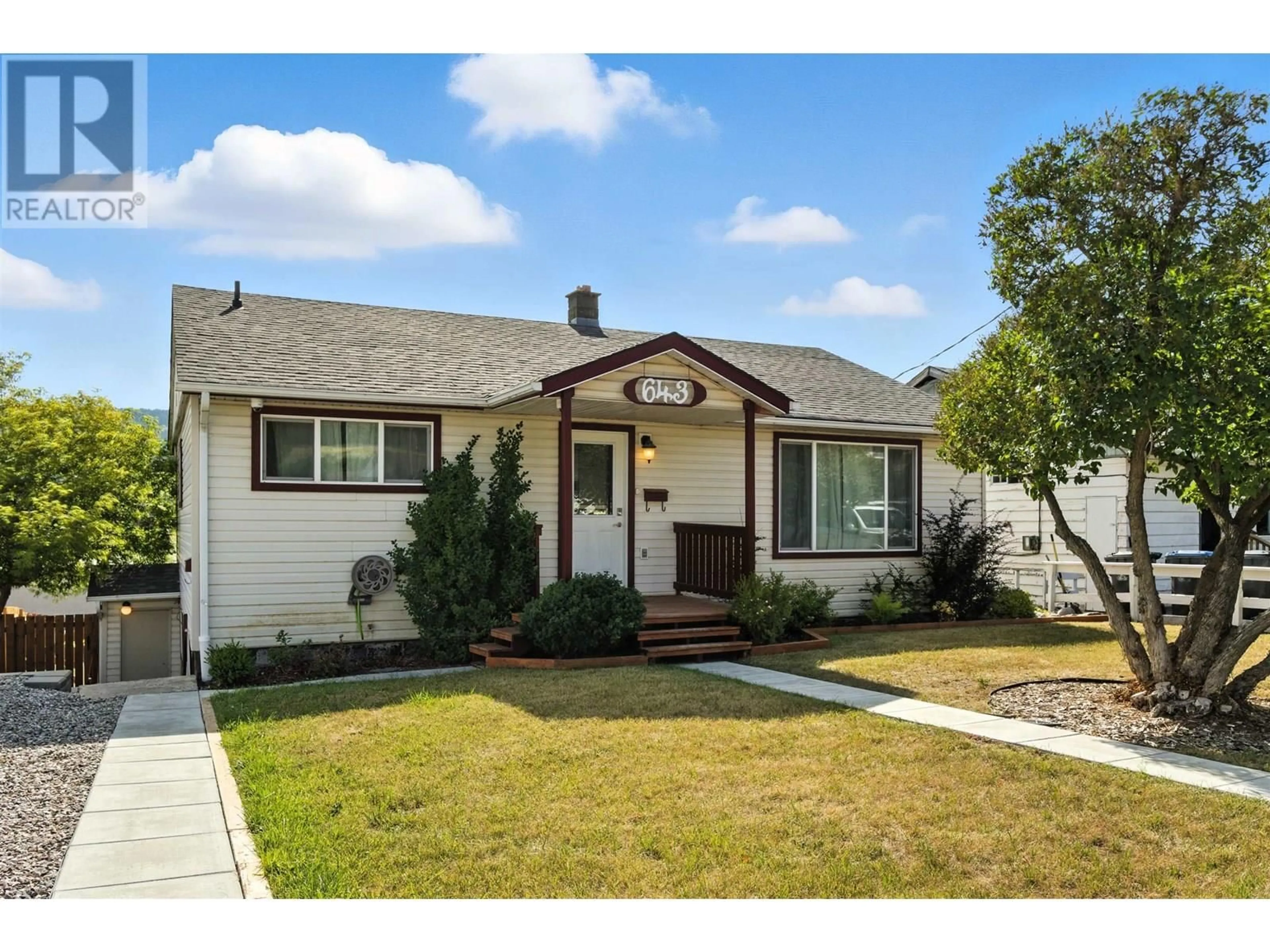 Home with vinyl exterior material, street for 643 PINCHBECK STREET, Williams Lake British Columbia V2G1E6