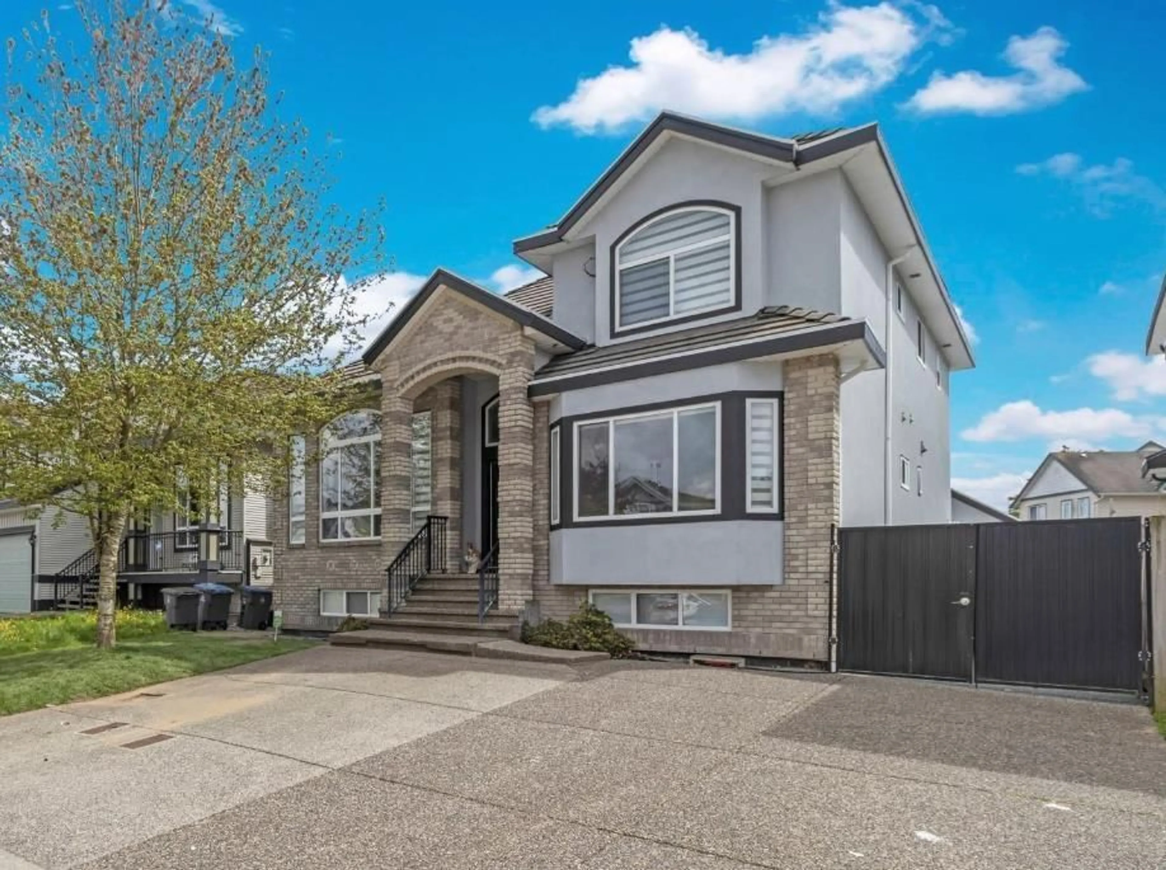 Home with vinyl exterior material, street for 12672 67A, Surrey British Columbia V3W1G3