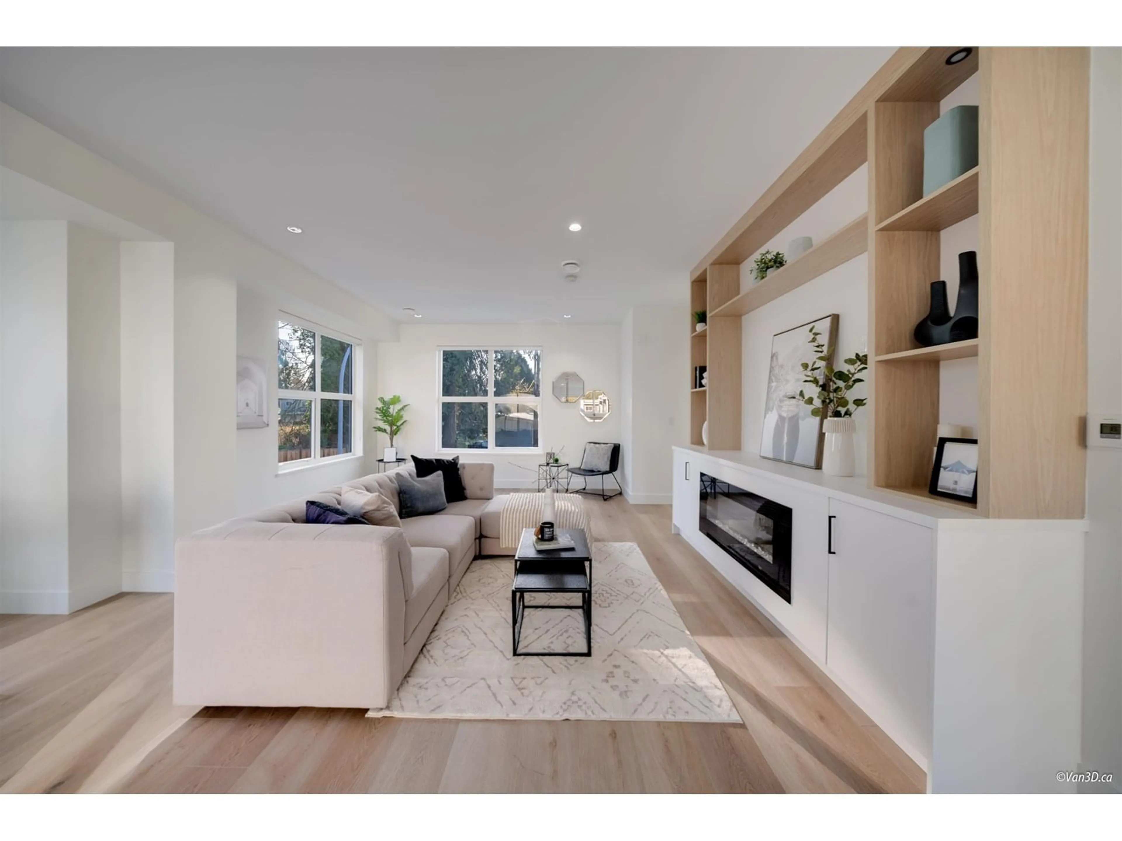 Living room with furniture, wood/laminate floor for 33 - 12585 104A, Surrey British Columbia V3V0G7