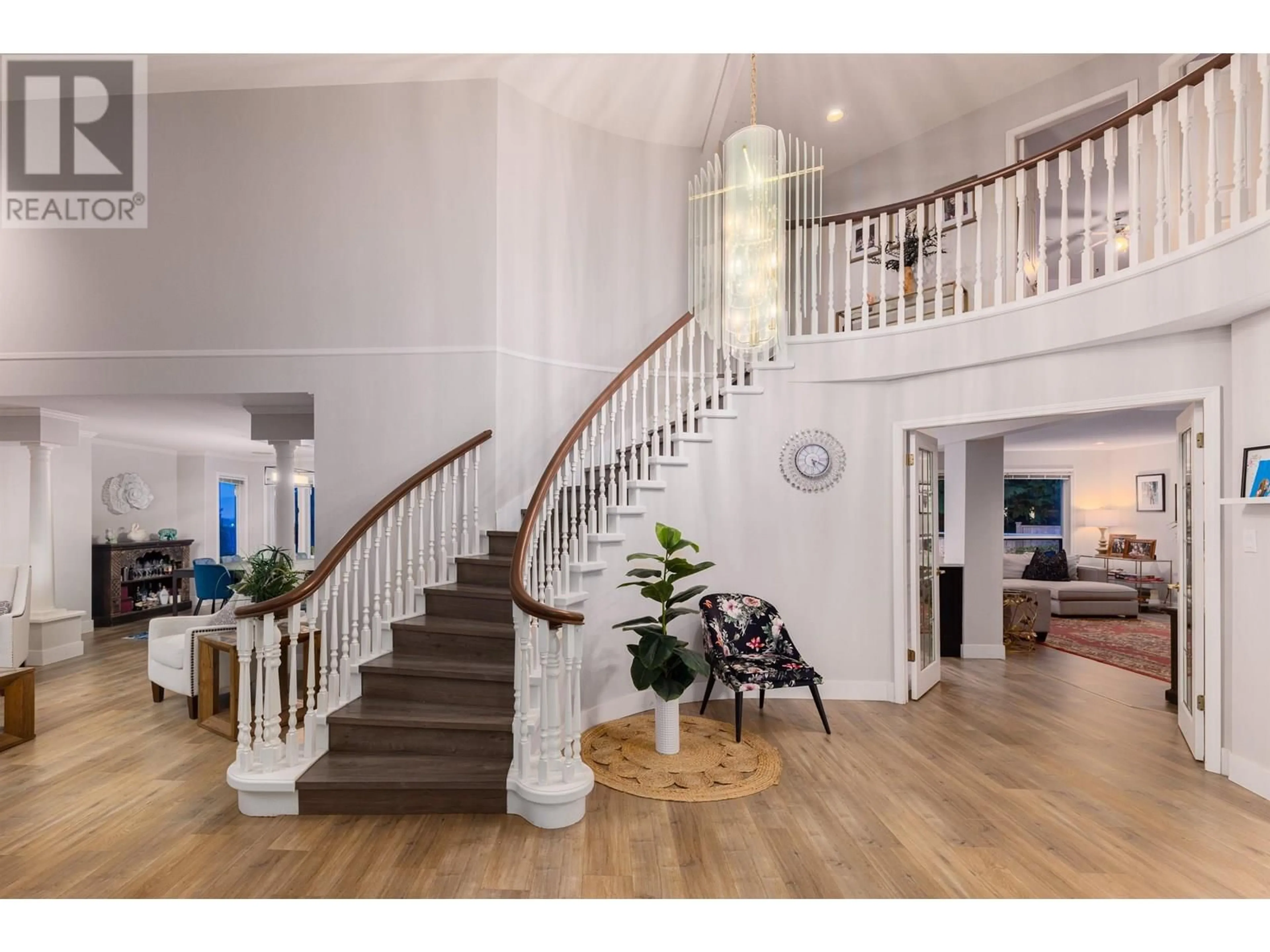 Indoor foyer for 4702 STAHAKEN COURT, Tsawwassen British Columbia V4M4B9