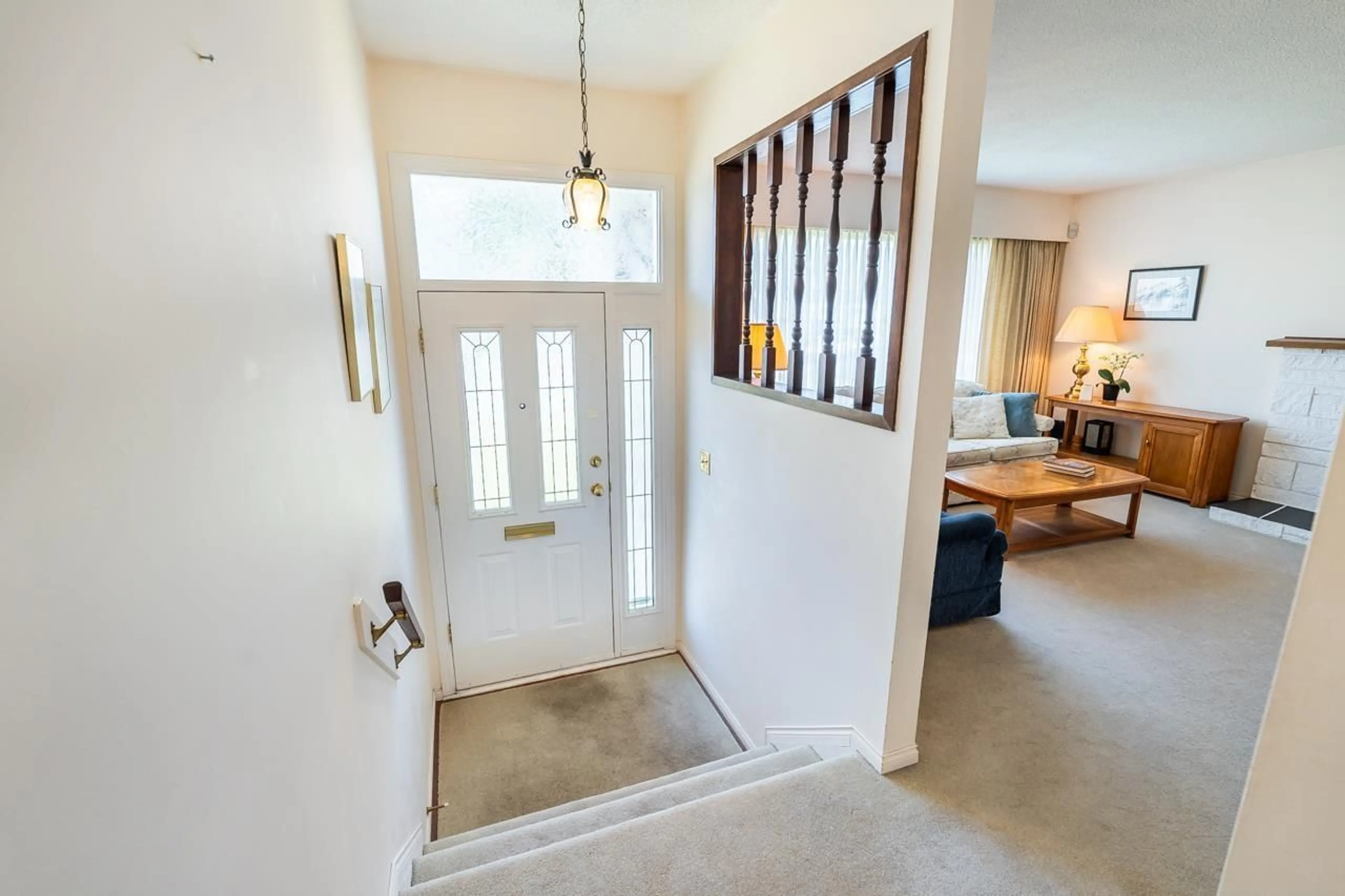 Indoor entryway for 11382 88A, Delta British Columbia V4C3E4