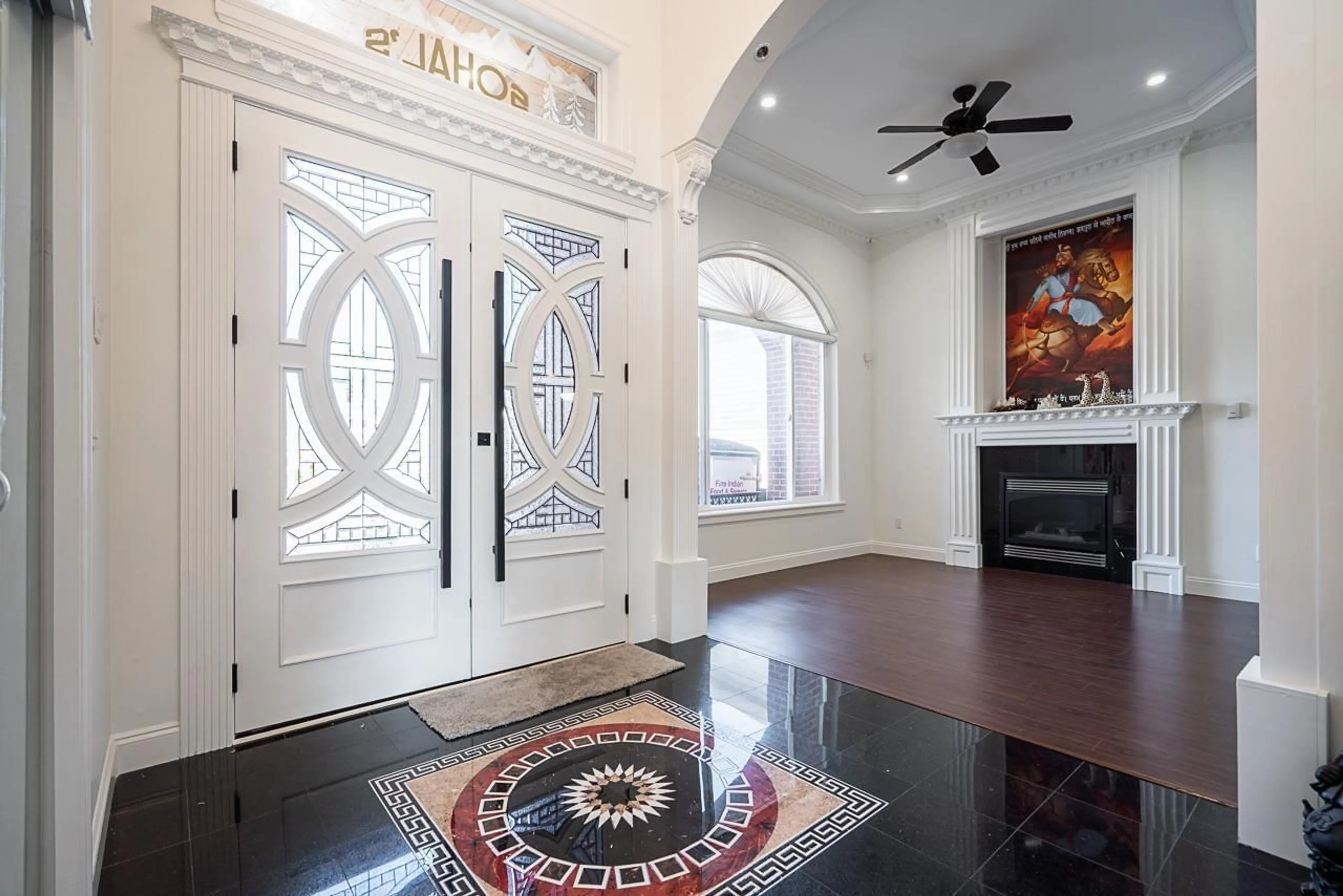 Indoor entryway for 9222 125, Surrey British Columbia V3V4X4